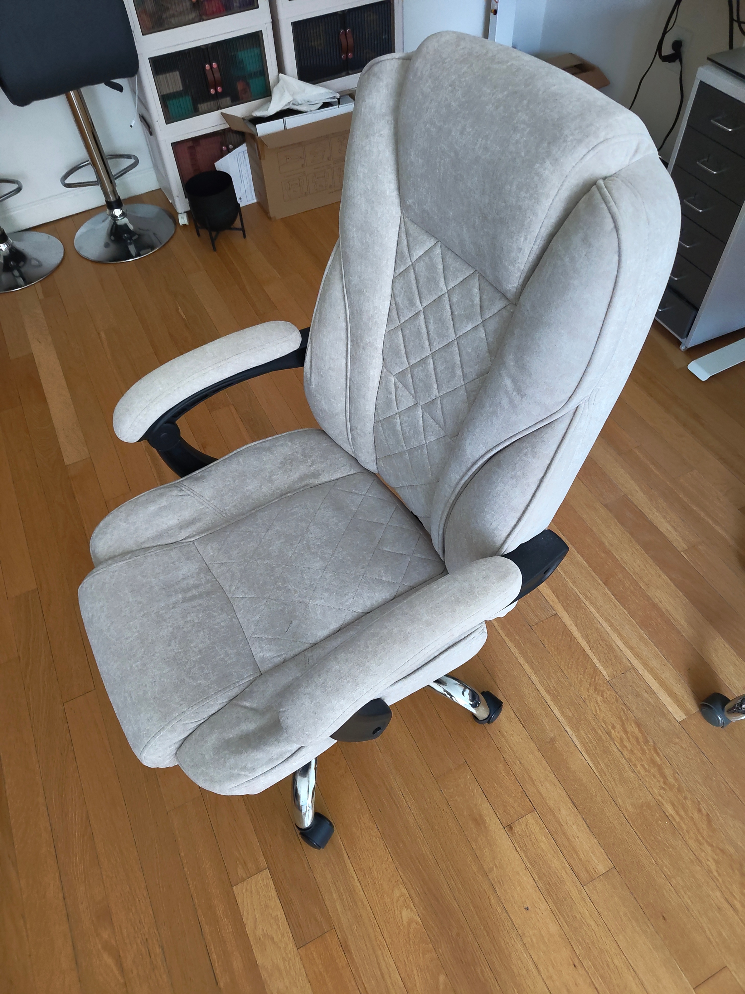 Desk Chair with Massage and Heat.