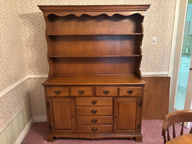Solid Maple Colonial Dining Hutch & Buffet – Two Piece - photo 2