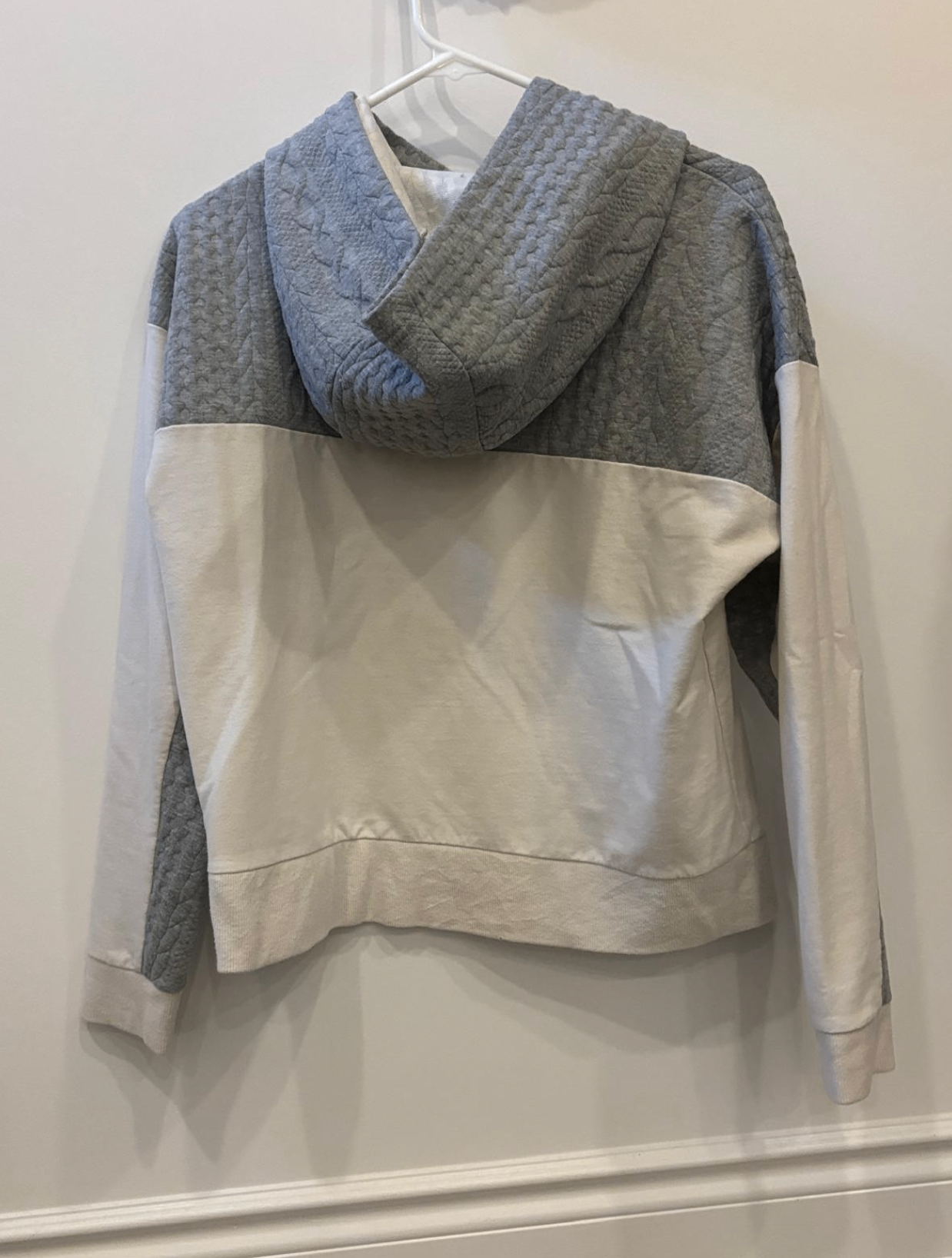 Grey and white hoodie sweater 🖤🤍 - photo 2
