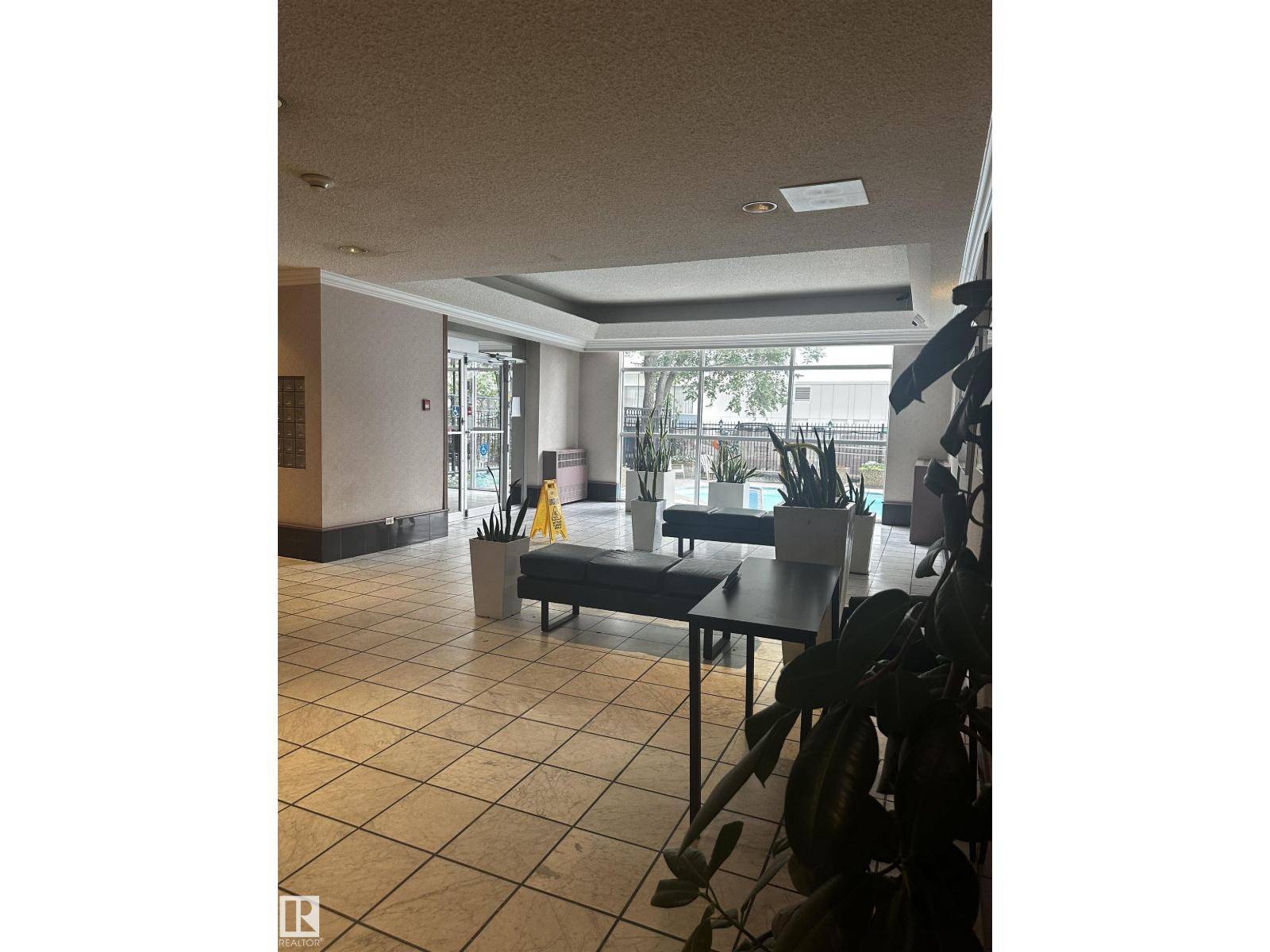 Bachelor For Rent in Glenora Manor Downtown - photo 3