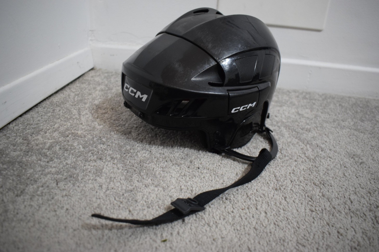 CCM XT20 Hockey Helmet - Black - photo 5