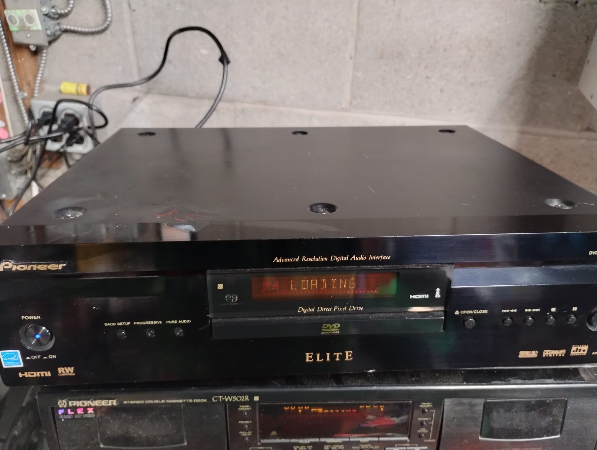 The Pioneer Elite DV 79AVi Universal Disc Player
