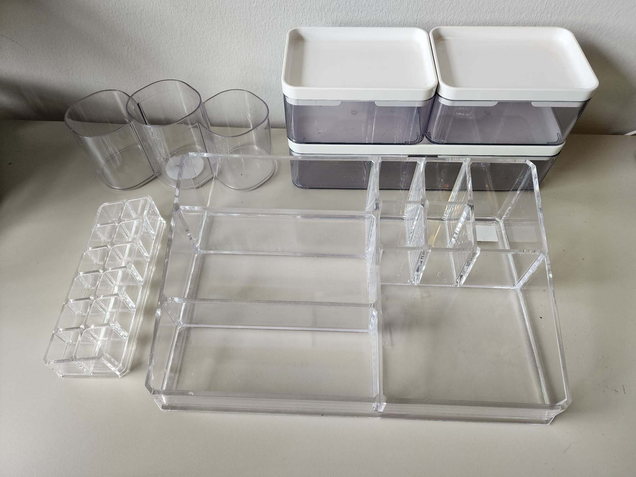 6 Assorted Clear Plastic Organizers & Containers