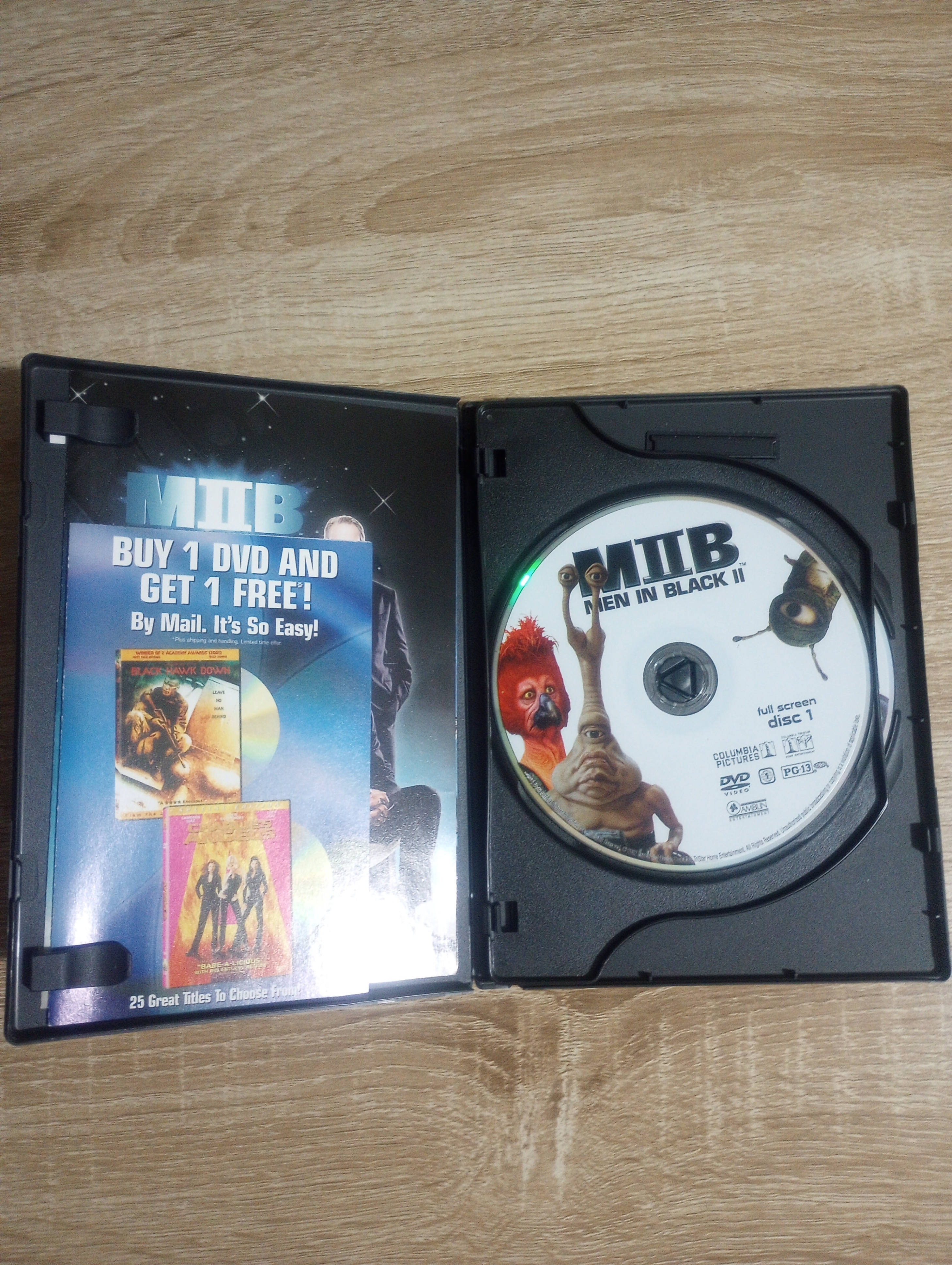 Men in Black II - Full Screen - 2 Disc Special Edition - photo 2
