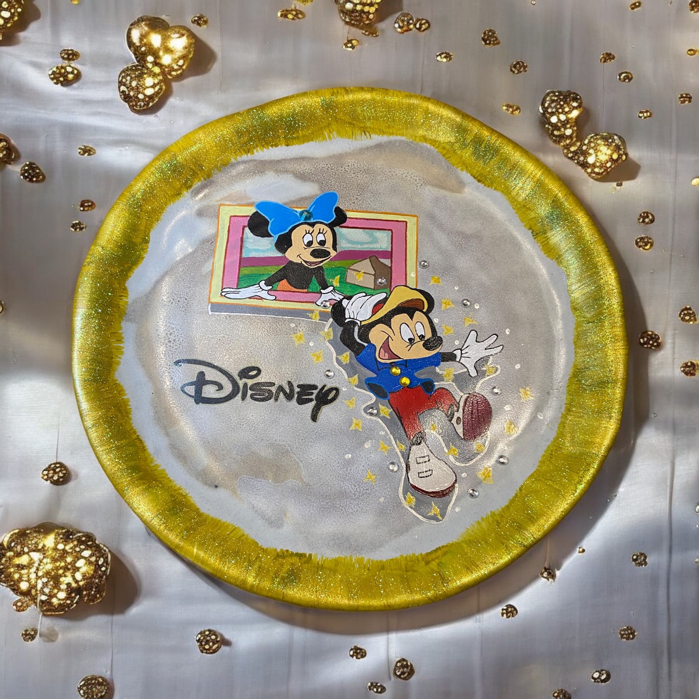 Hand Painted Disney Decorative Plate - Mickey and Minnie - photo 2