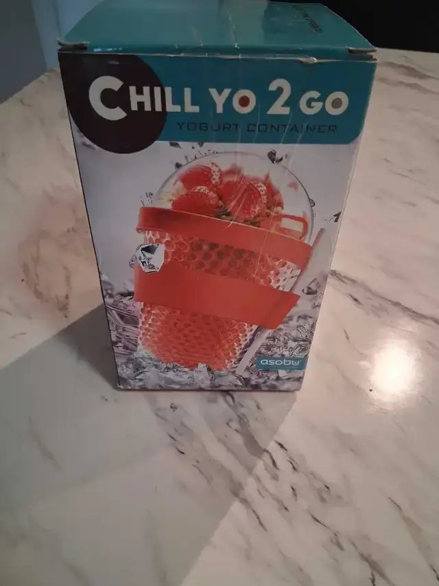 Asobu Chill Yo 2 Go Keep your yogurt chilled