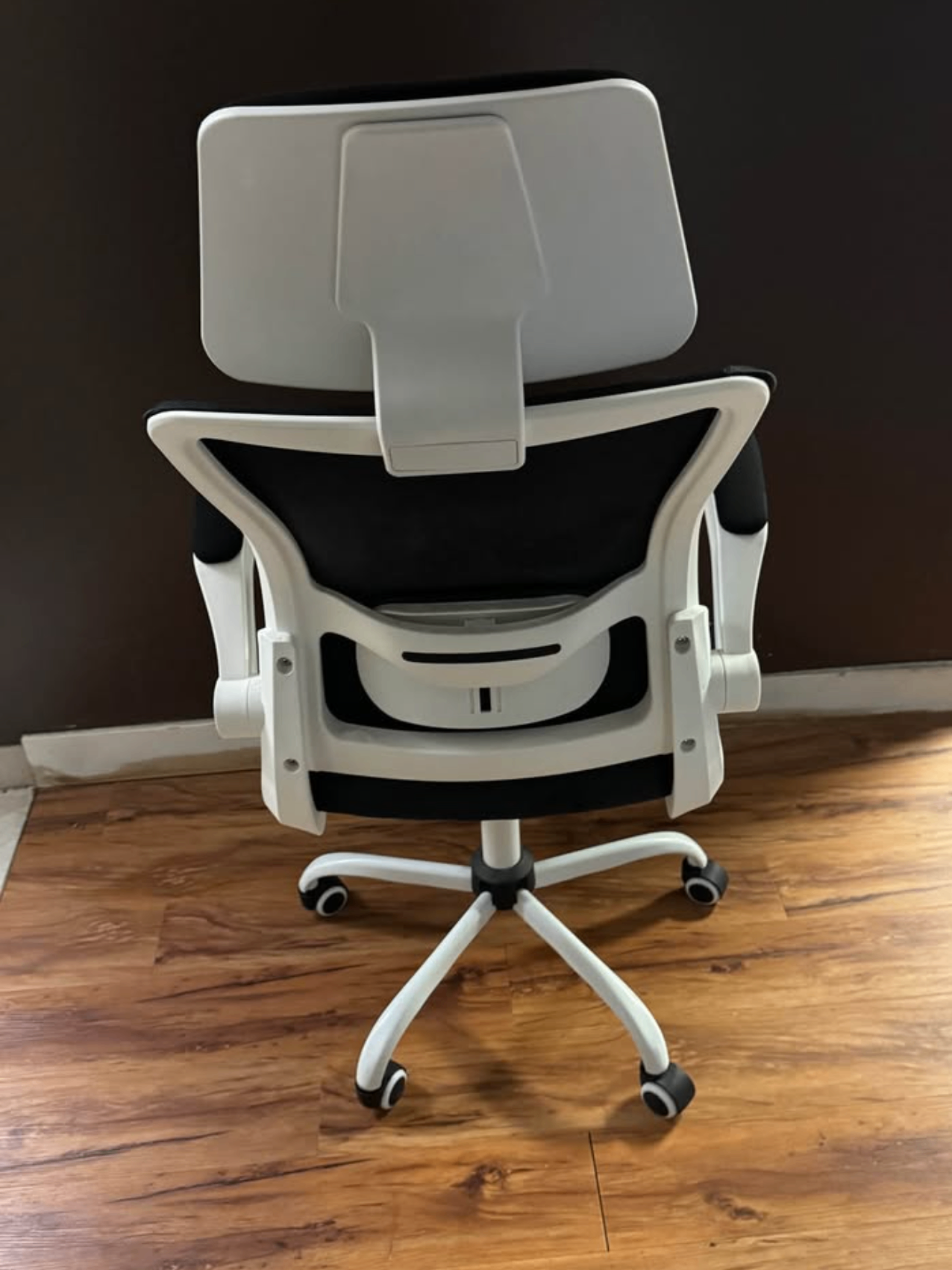 Ergonomic Office Chair with Lumbar Support & Headrest