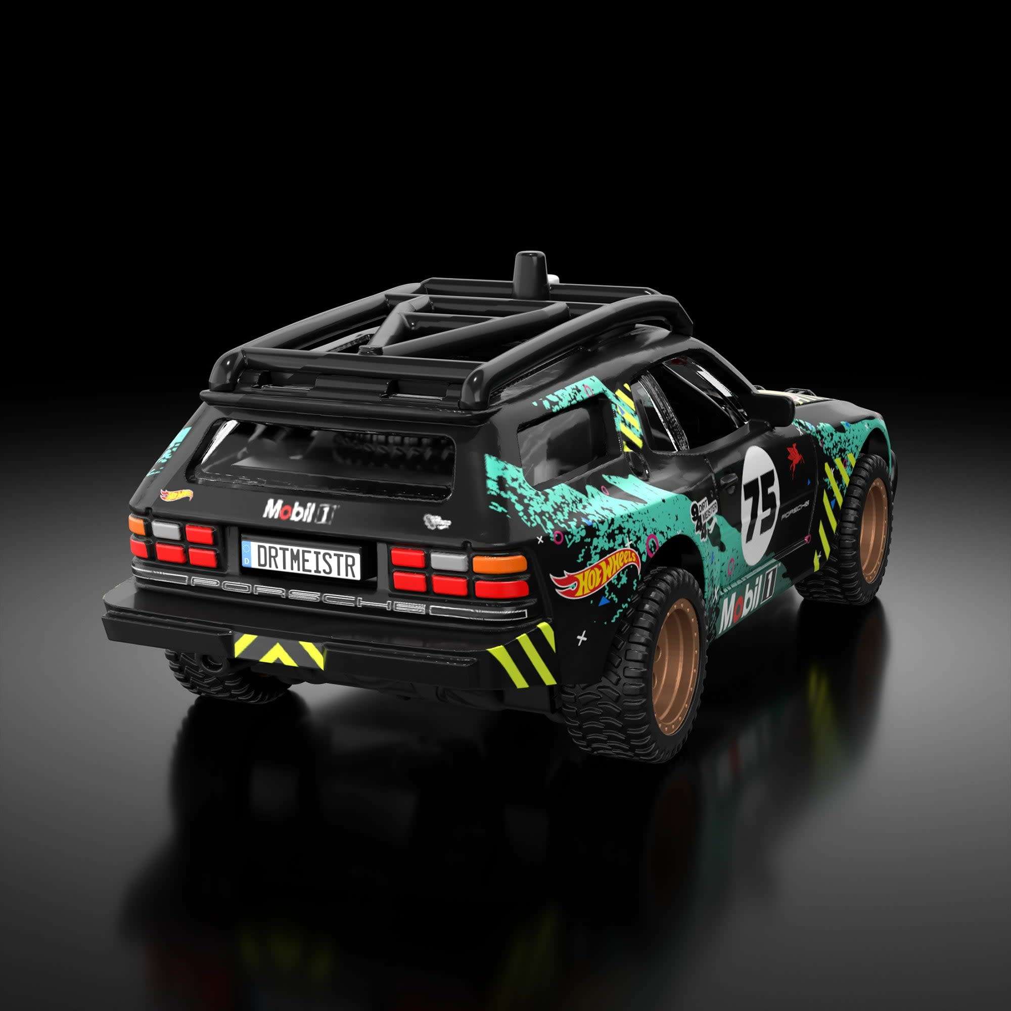 Hot Wheels Mobil 1 Porsche Dirtmeister 944 - photo 4