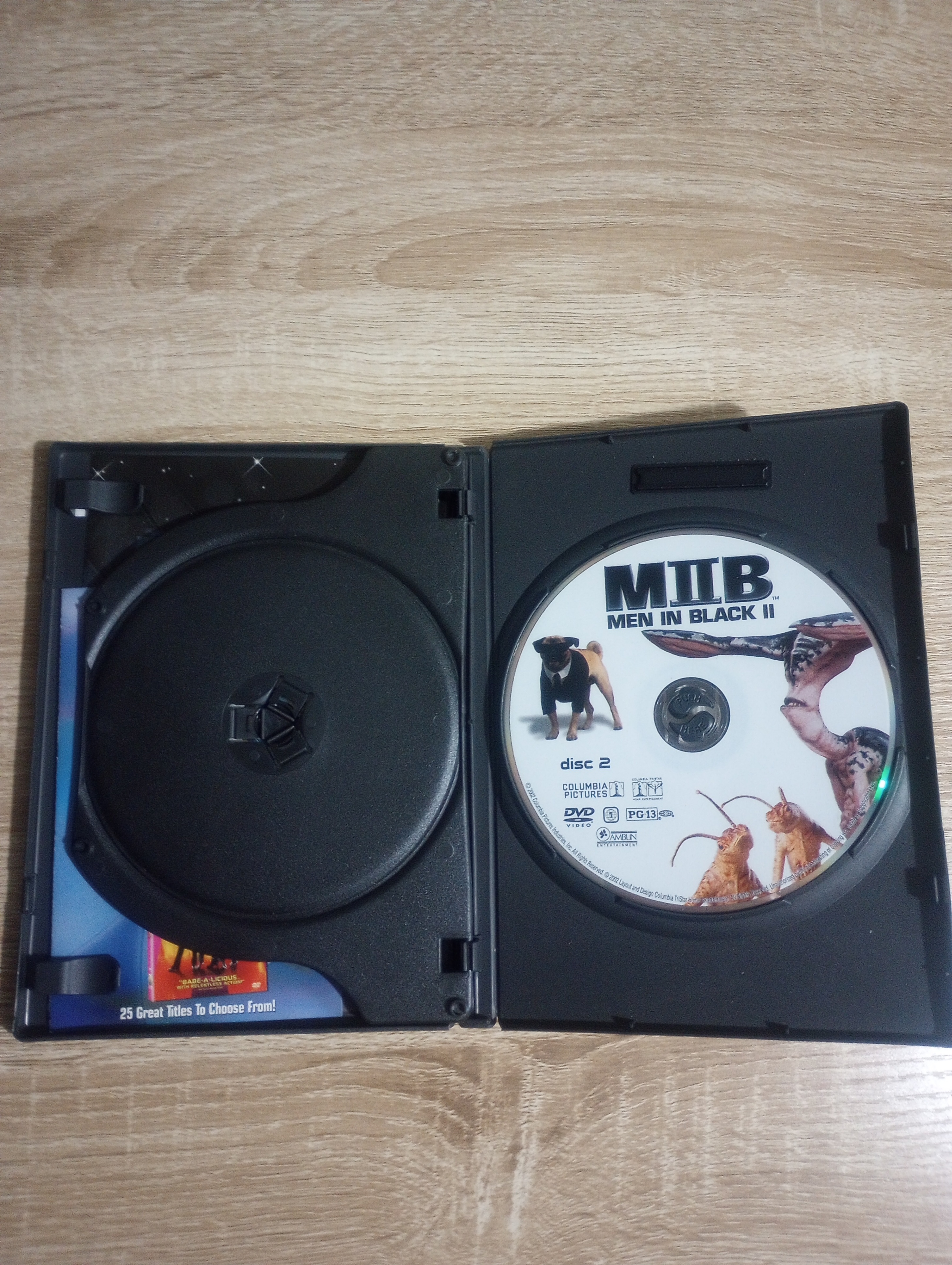 Men in Black II - Full Screen - 2 Disc Special Edition - photo 3