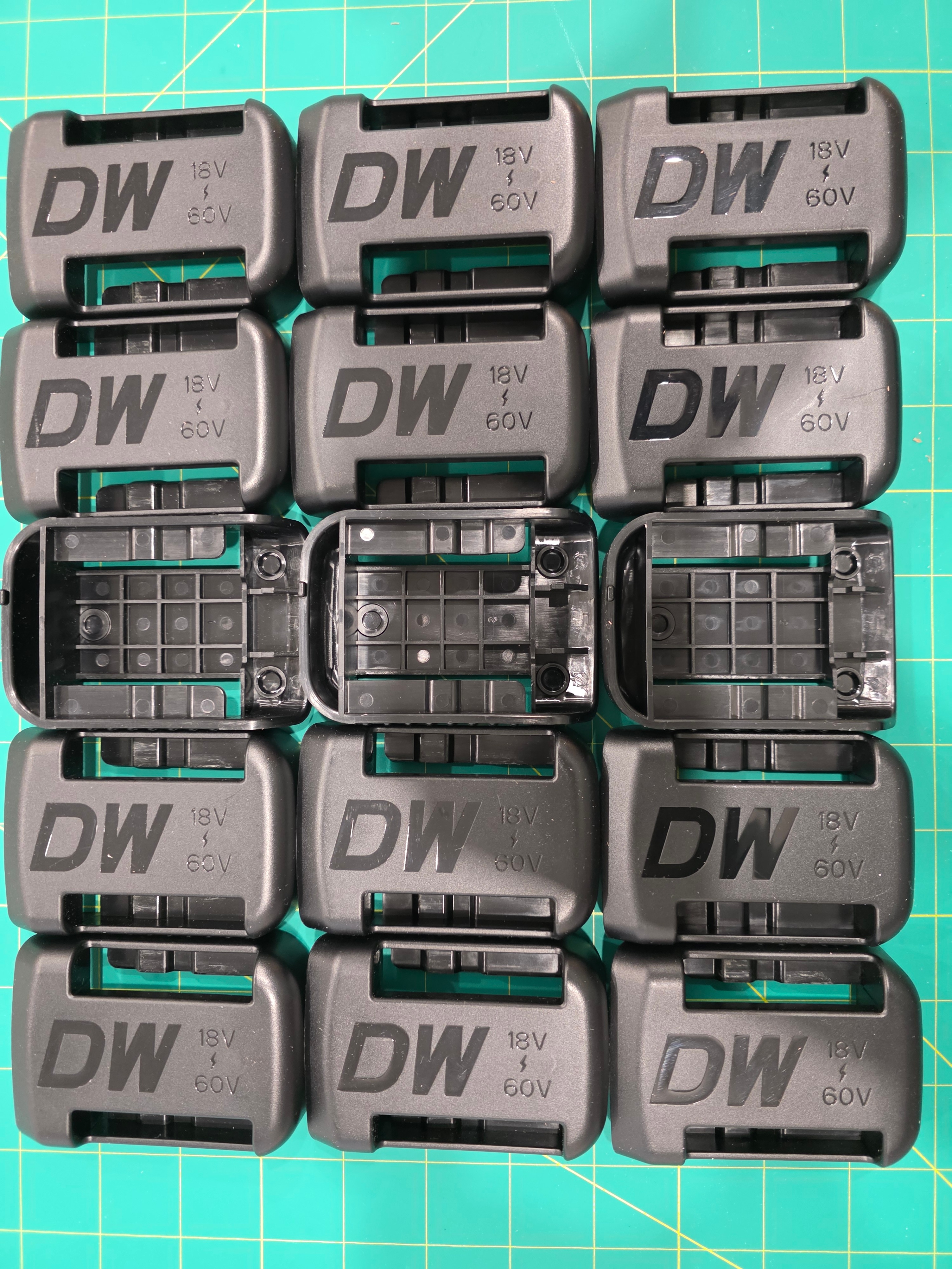 DeWalt 18V/60V Battery Terminal Covers – Pack of 5 - photo 4