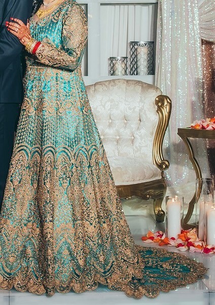 Beautiful Teal/Turquoise Golden Reception Gown - photo 3