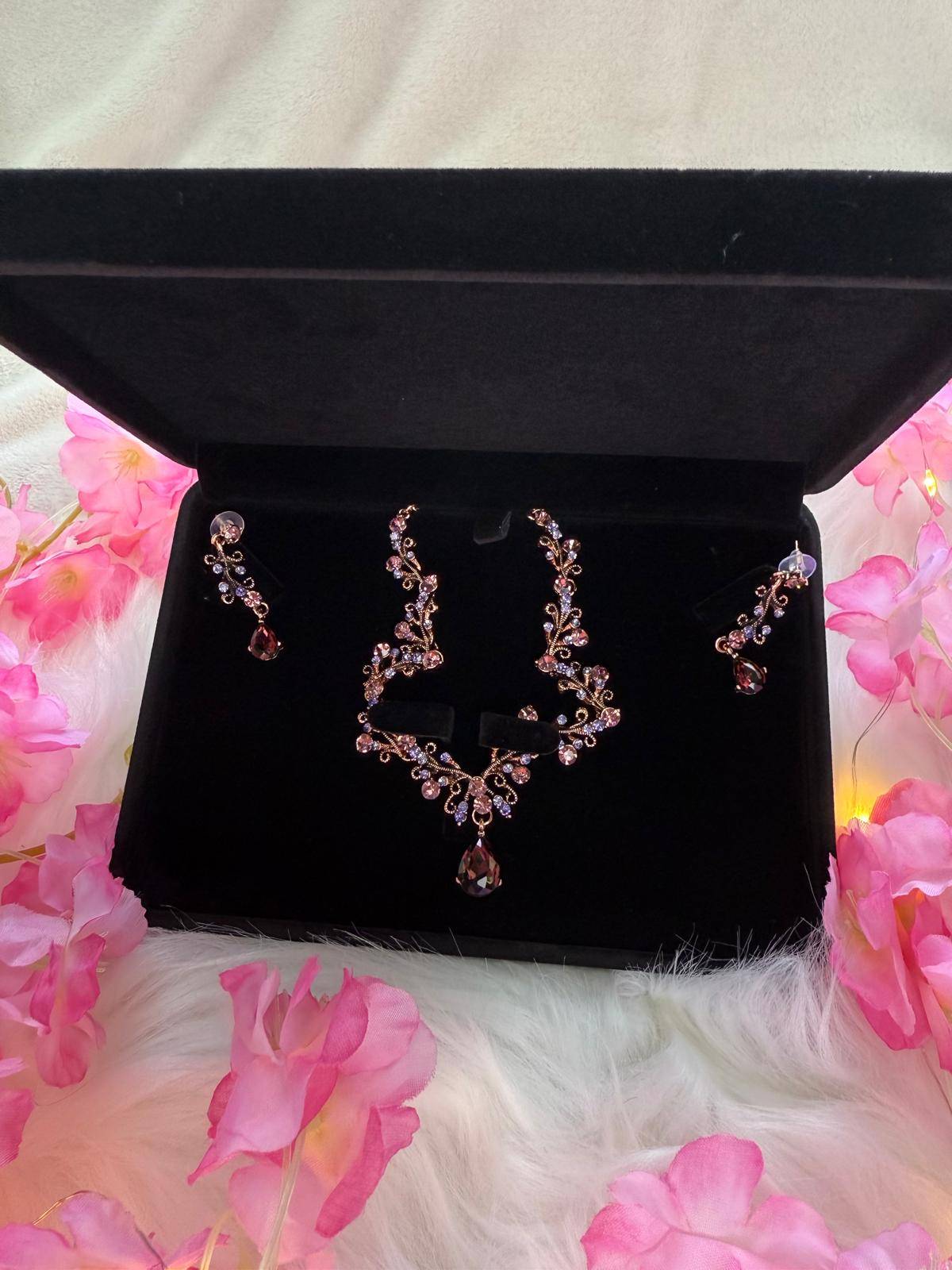 Vintage copper Jewelry set in a velvet gift box