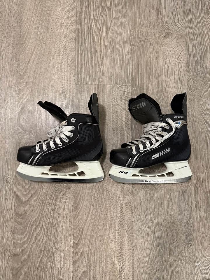 Bauer Hockey Skates - Youth 4R (US5/UK4.5)