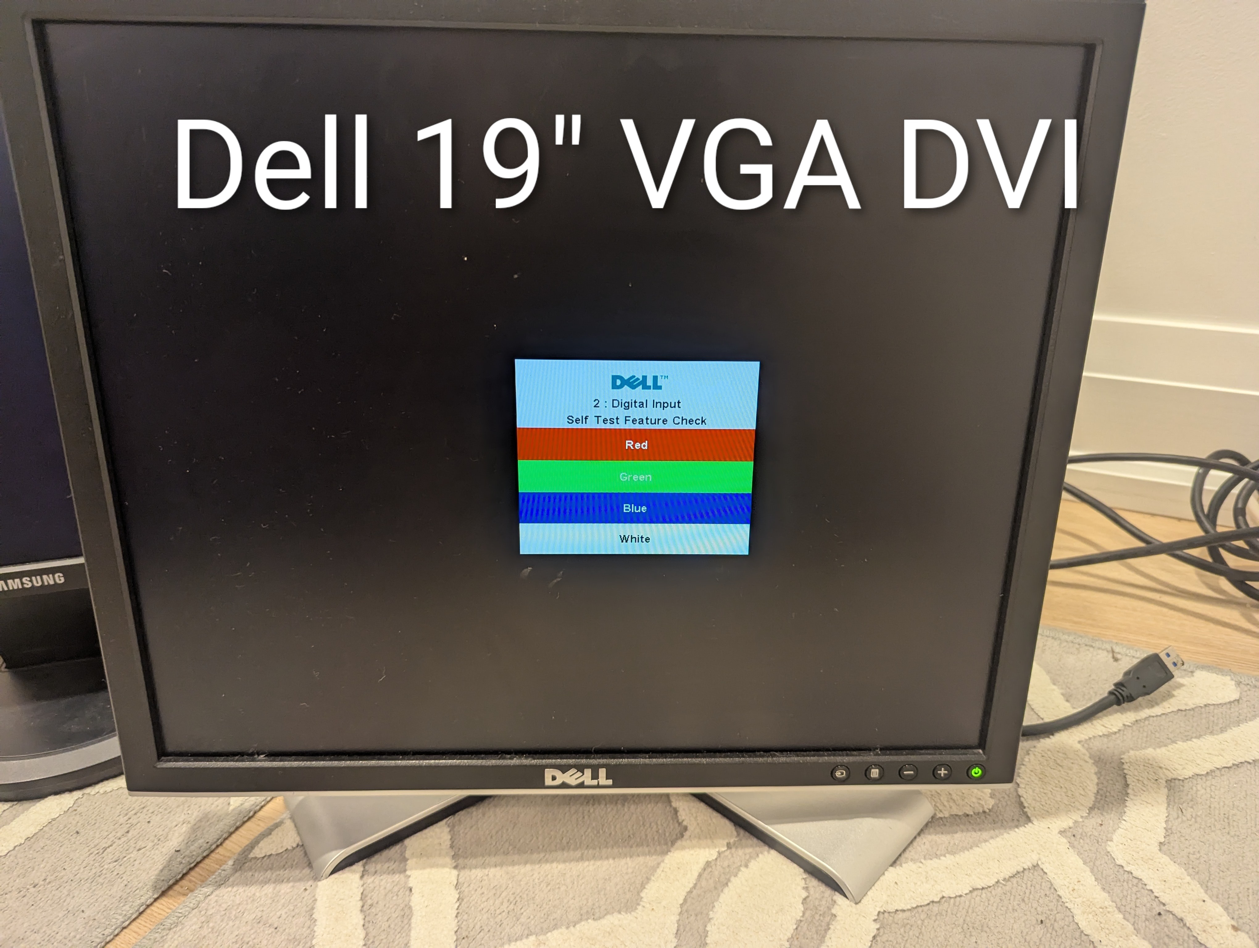Dell, LG, Samsung Monitors 19-23" - 5 for $20 - photo 4