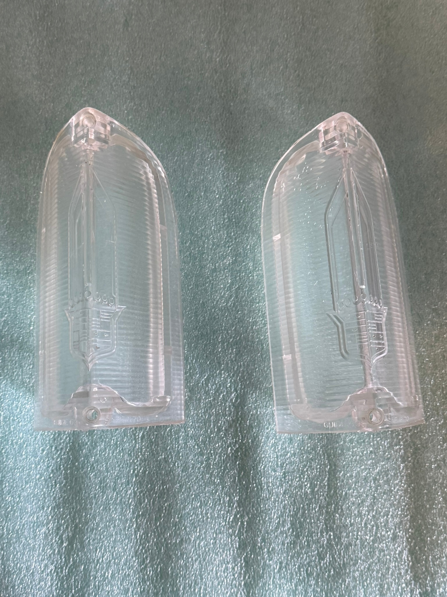 Cadillac Eldorado 1967,68,69Turn signal front lens (pair)