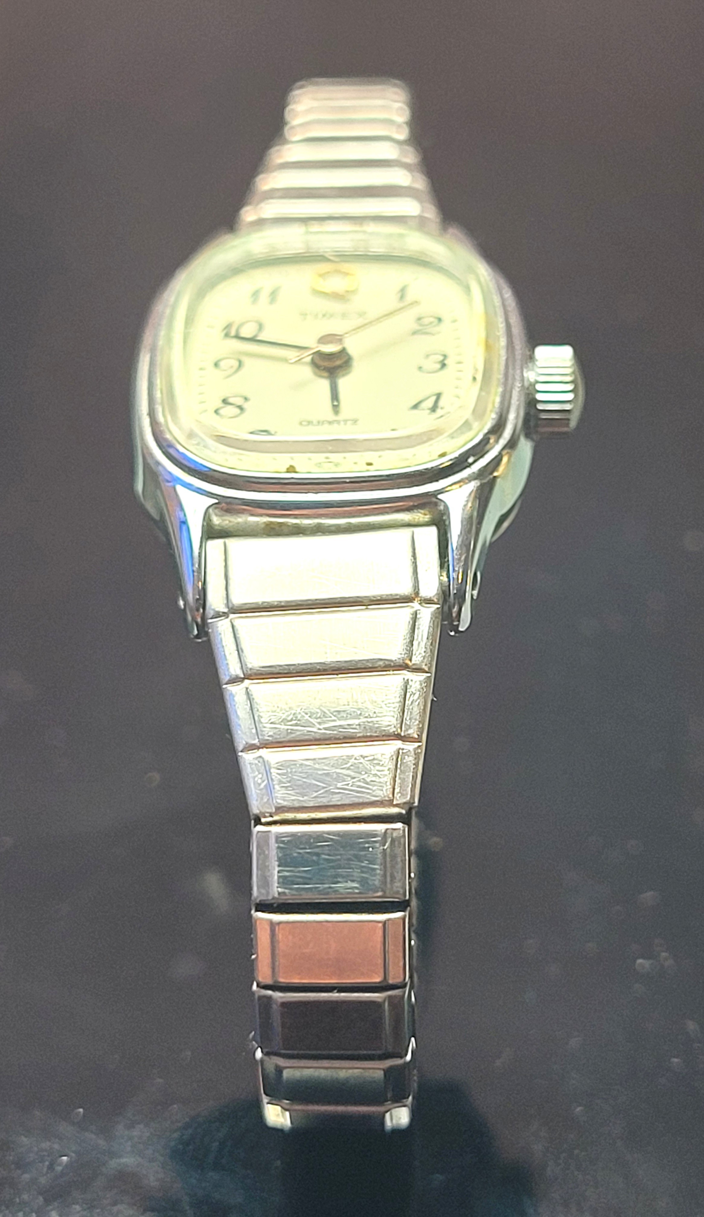 1980s Timex Q Ladies Watch Silver Tone Expansion Band New Batt. - photo 3