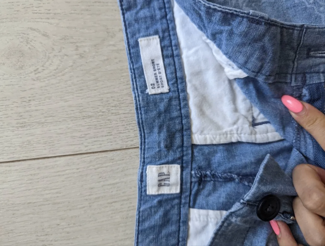 GAP Shorts - Size 2 - photo 3