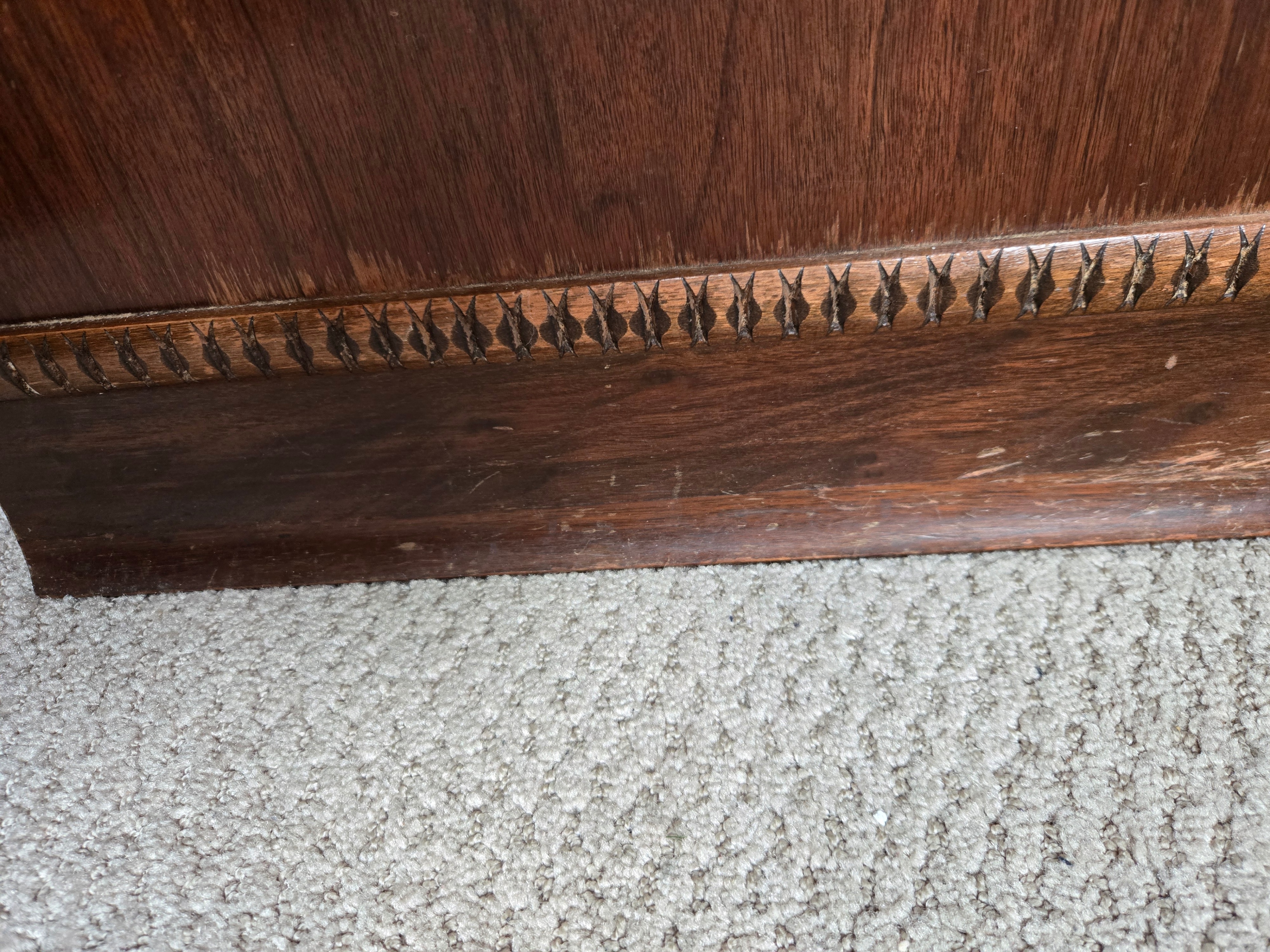 Antique 1930s Honderich “Red Seal” Cedar Chest – Walnut & Burl - photo 5