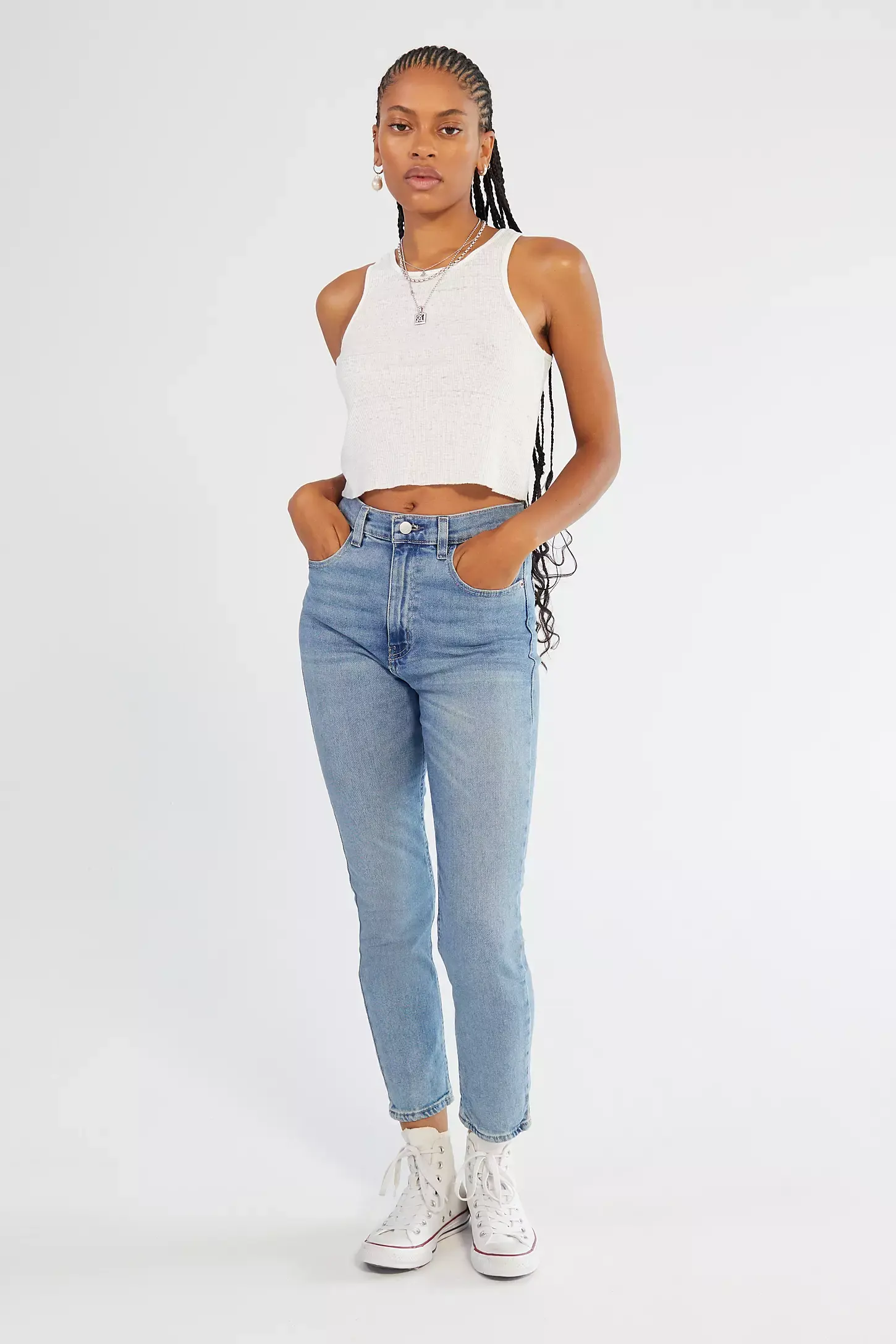 BDG High Rise Light Wash Girlfriend Jean Size 26
