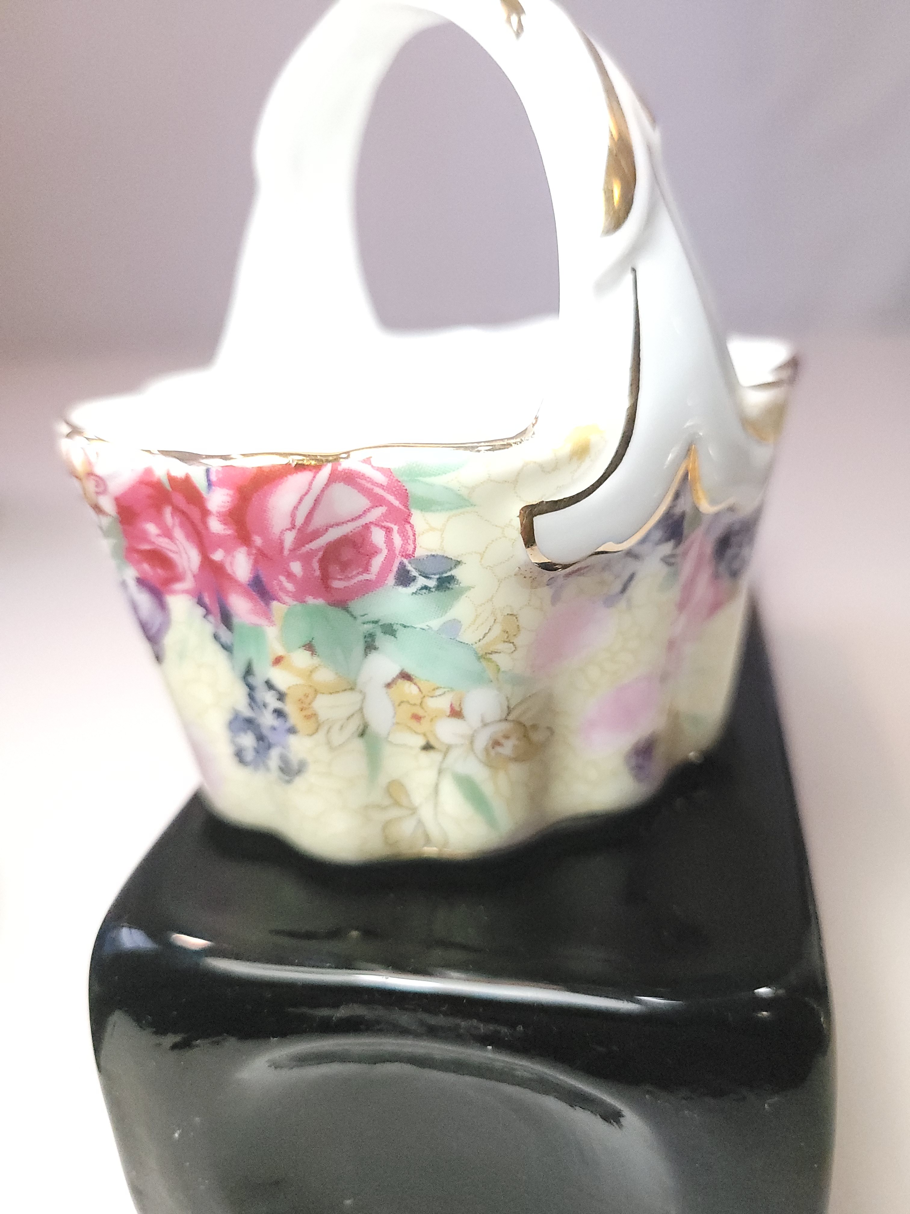 1950s Chintz Floral Basket Gold Gilt Bow Handle Rose 3" Scallope - photo 4