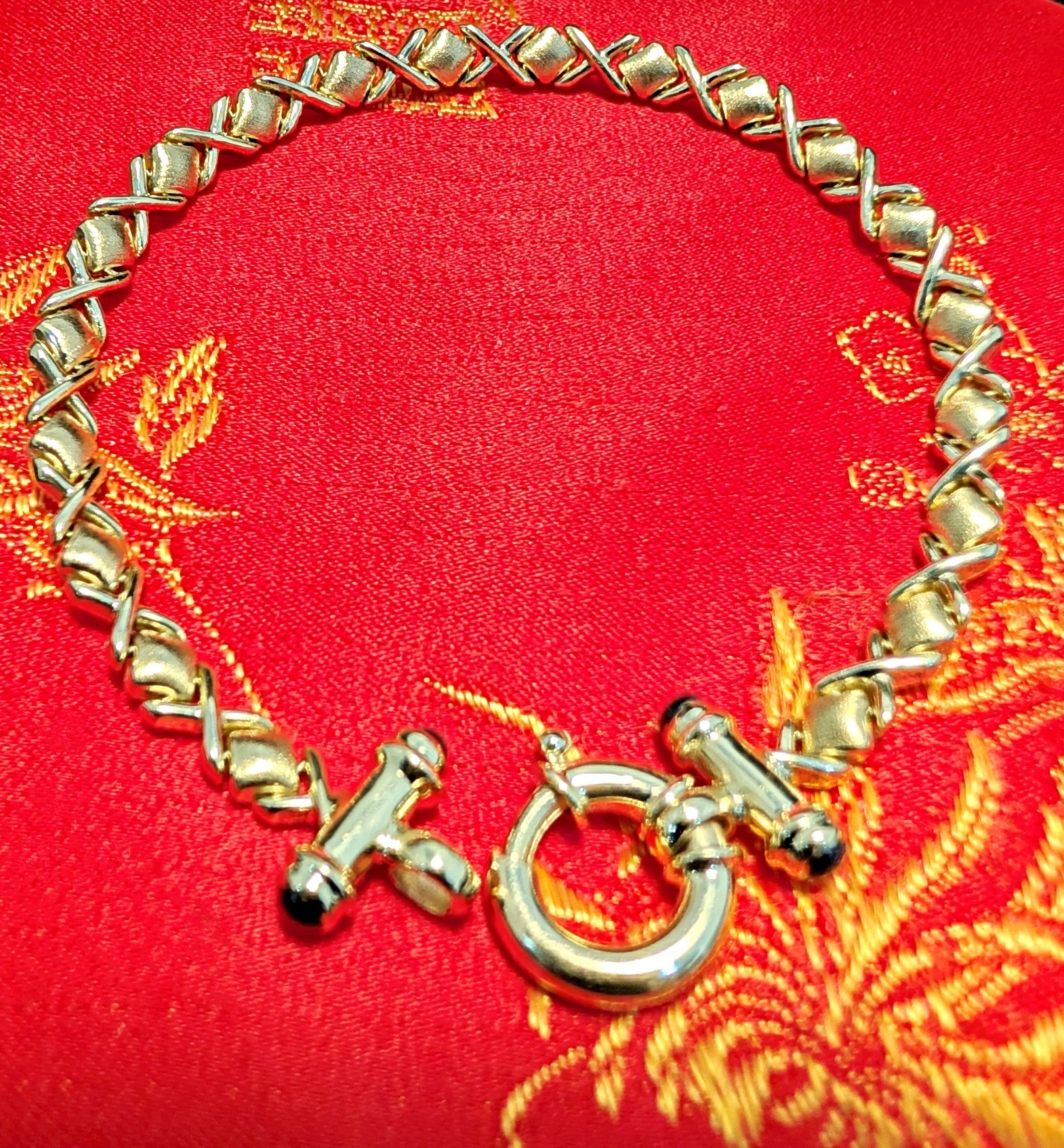 10K Gold Hugs and Kisses Bracelet