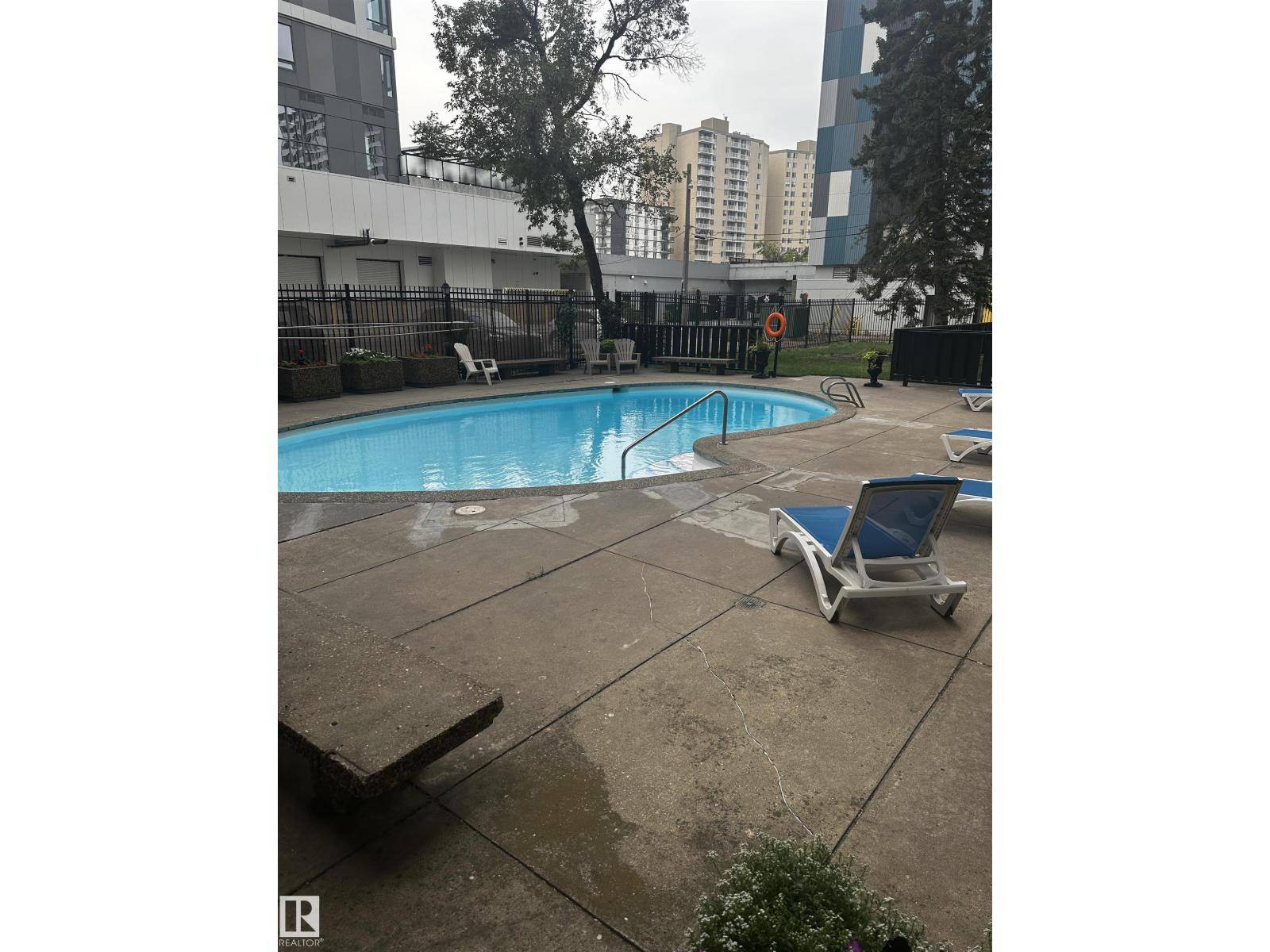 Bachelor For Rent in Glenora Manor Downtown - photo 4