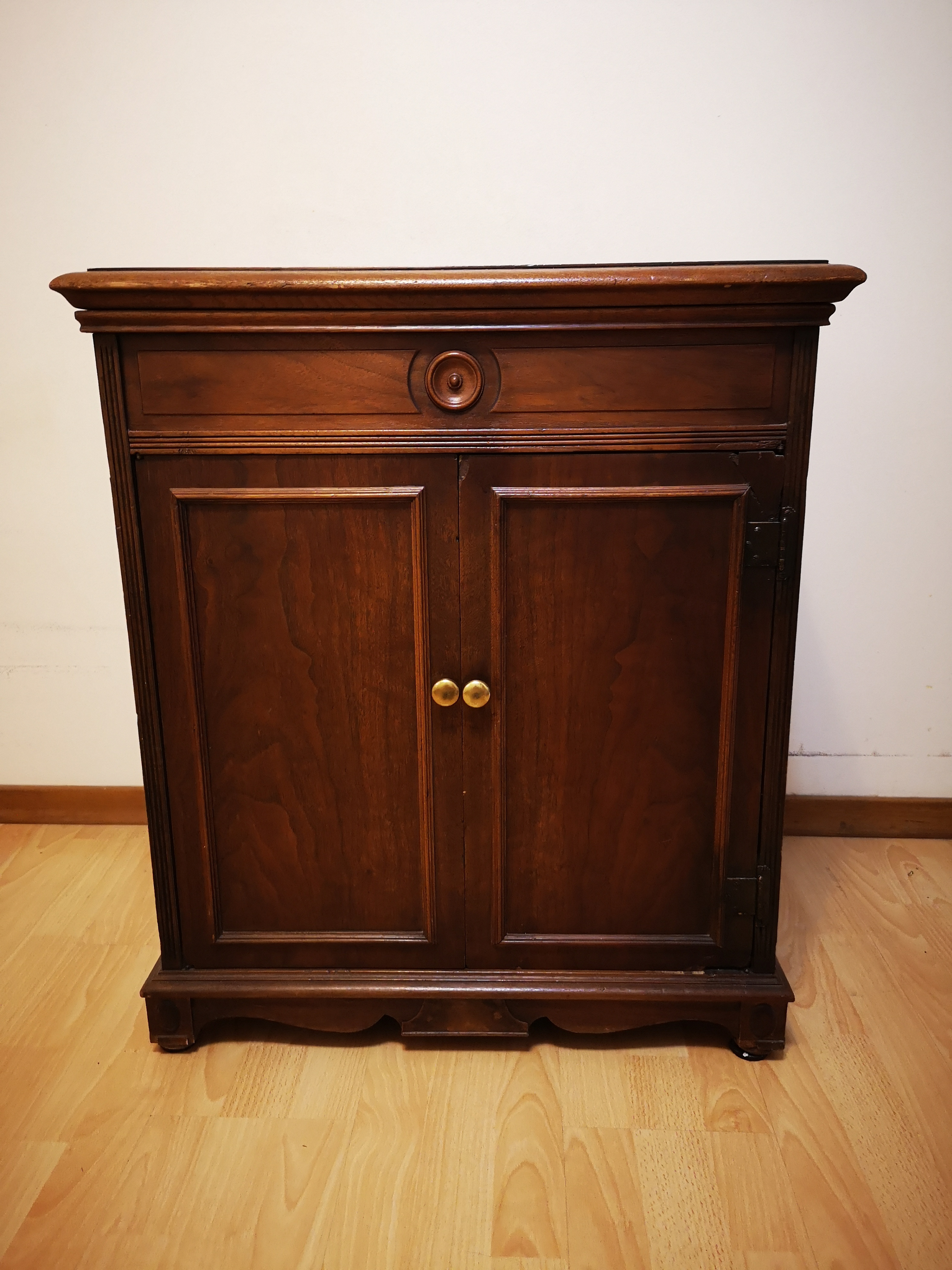 Vintage Wooden Cabinet - photo 2