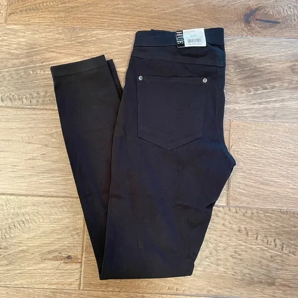 NWT HUE Super Smooth Denim Leggings SMALL - photo 3
