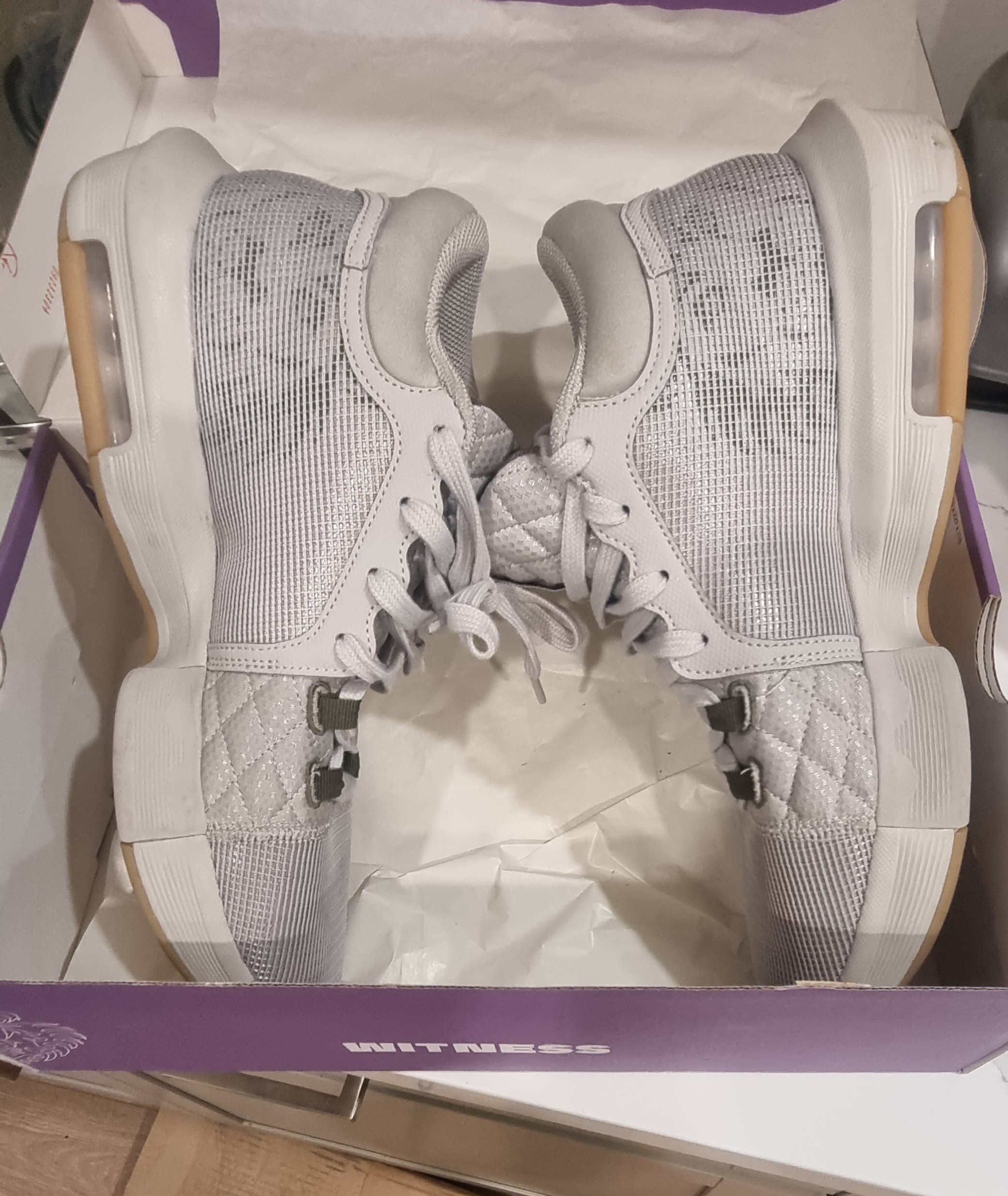 Lebron Witness 8 Size 10 - photo 5