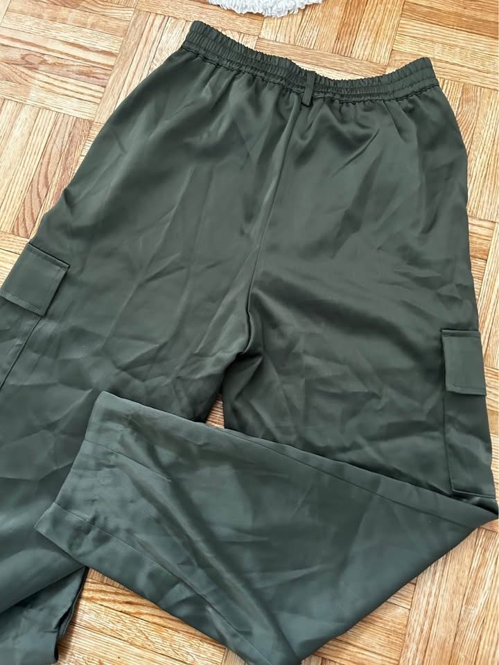 Kaki Olive Cargo Pants - Size S