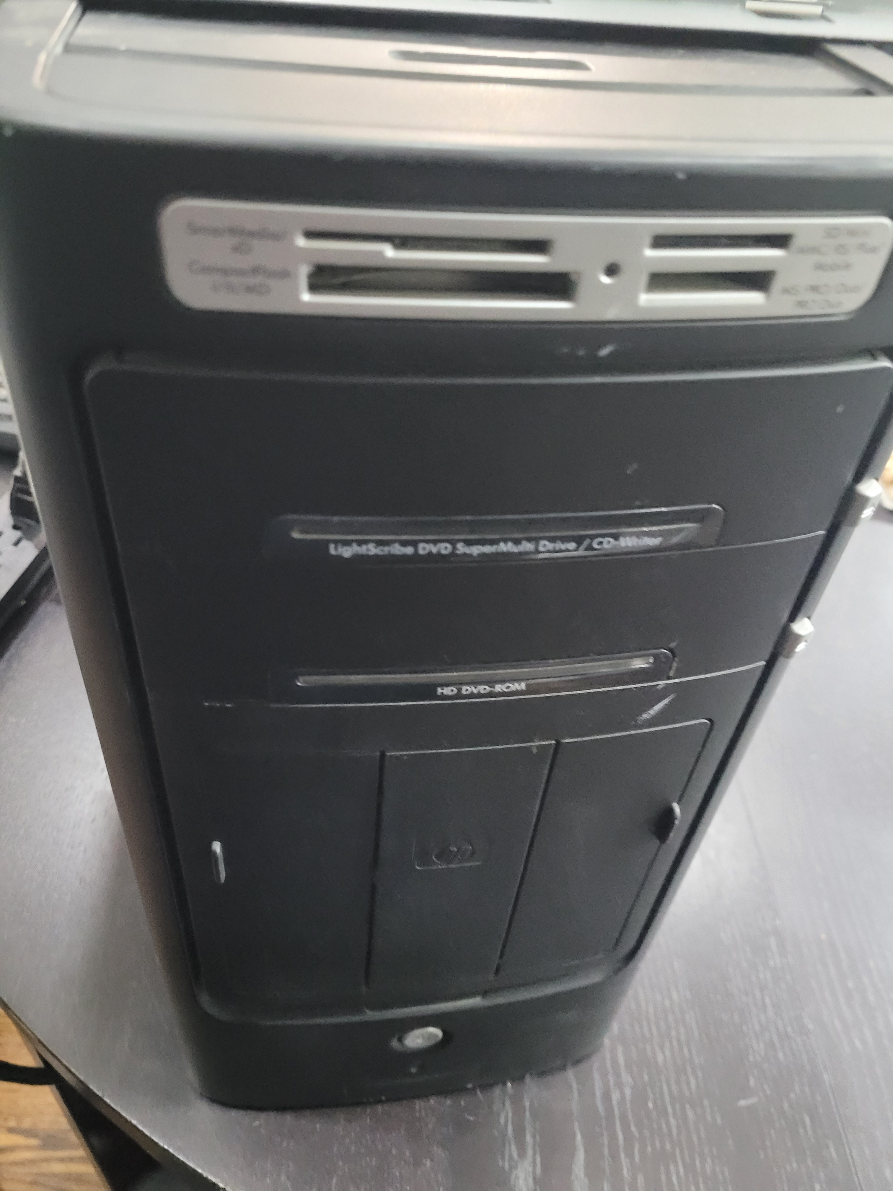 Old HP Media Center m7000 desktop