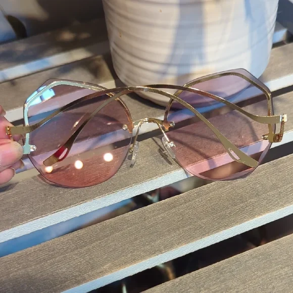 Rimless Pink Tinted Sunglasses - photo 3