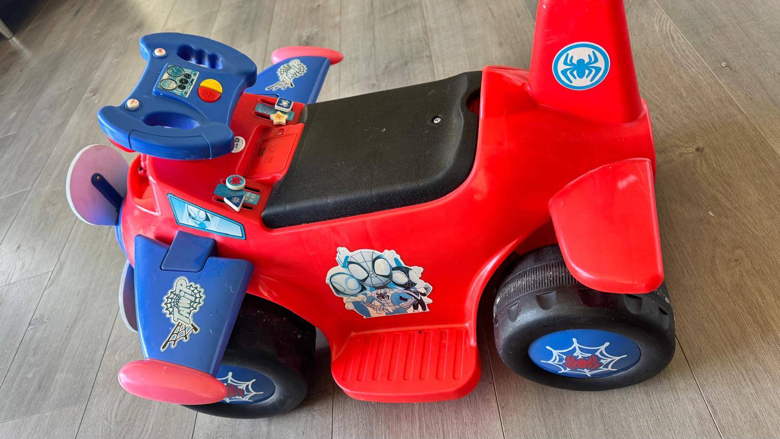 Spiderman Ride-on Airplane Toy