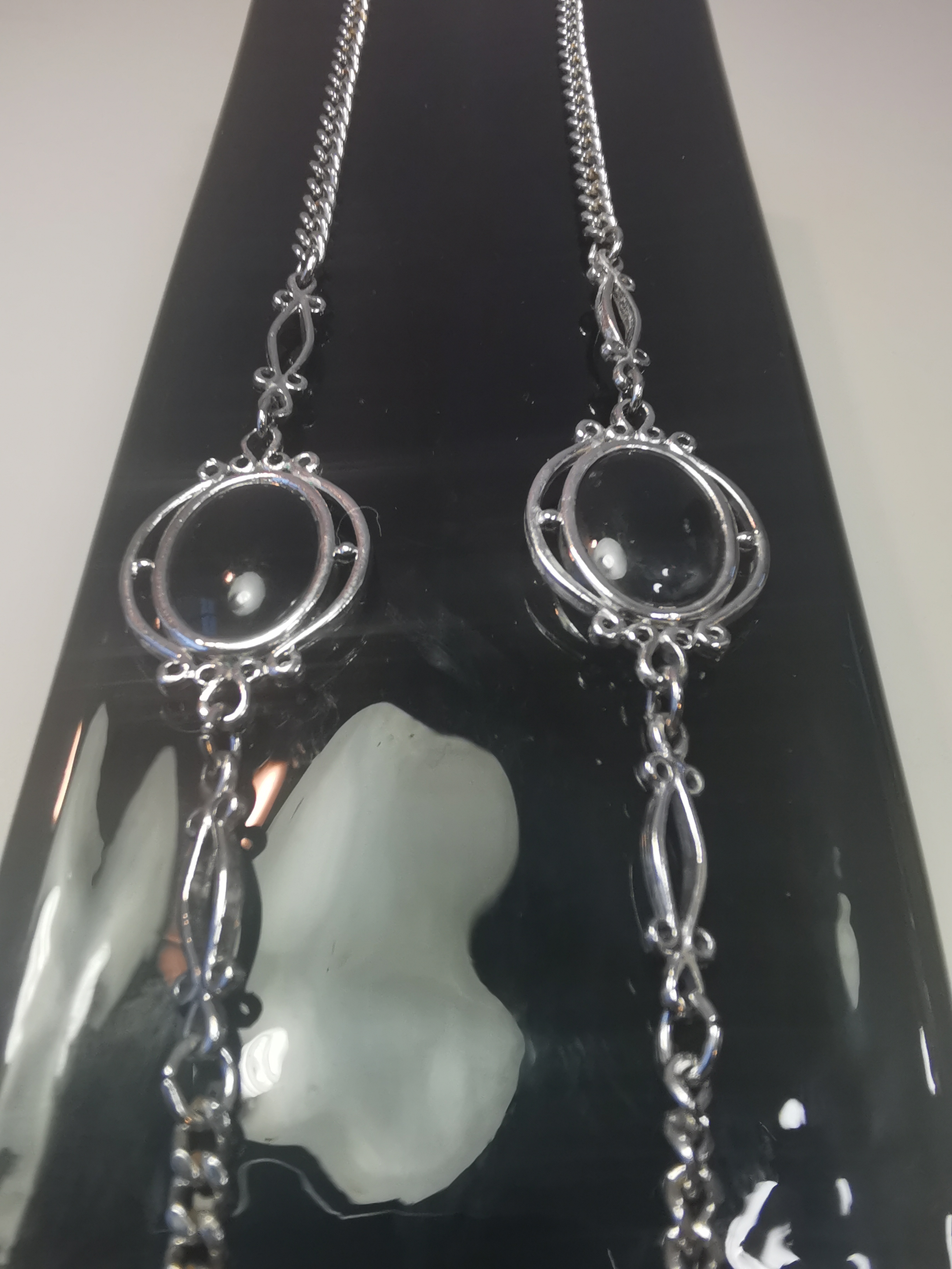 1976 Sarah Coventry Touch of Class Silver Tone Station Necklace