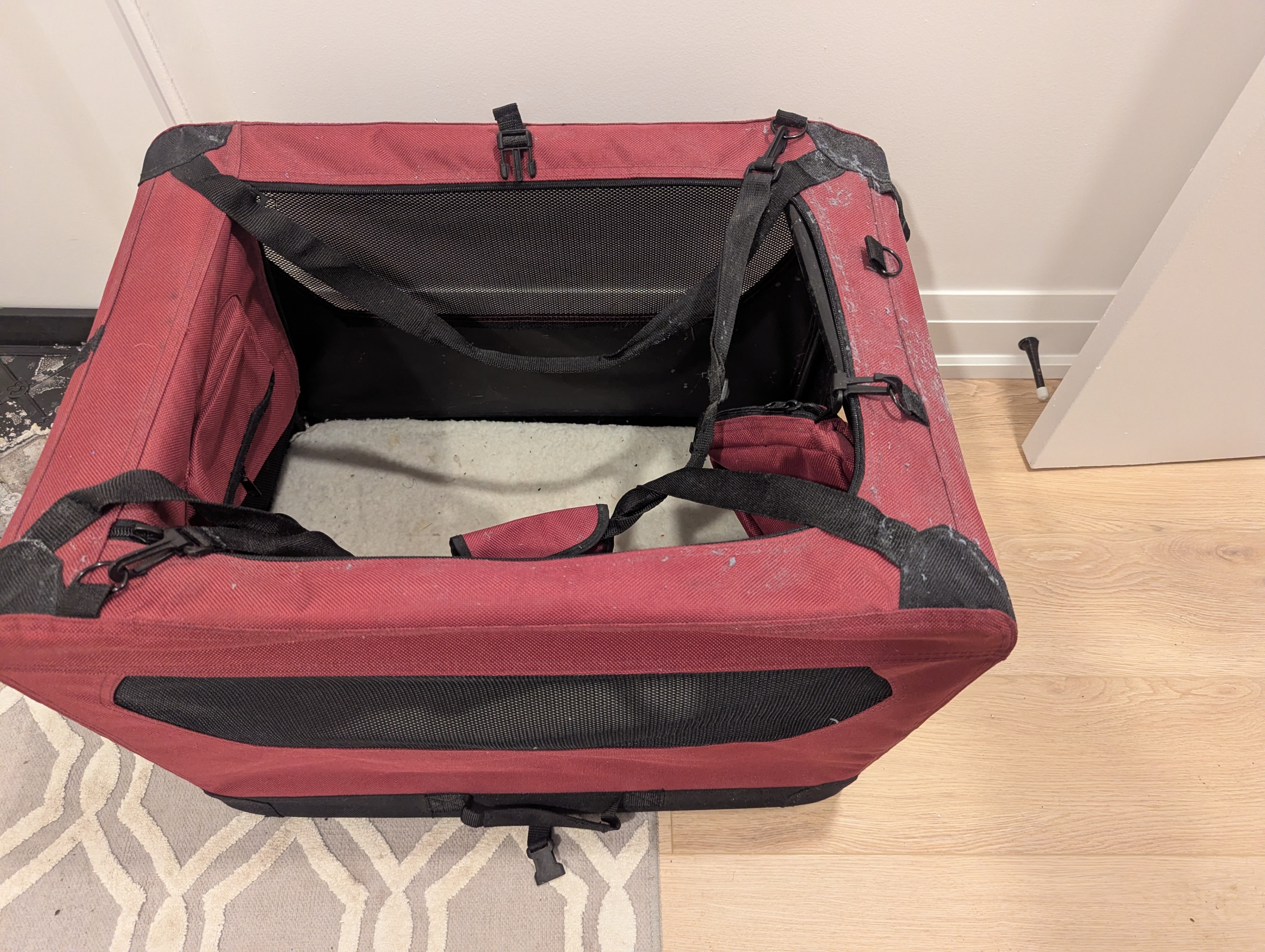 Dog crate, backpack and car seat - $20 for lot - photo 4