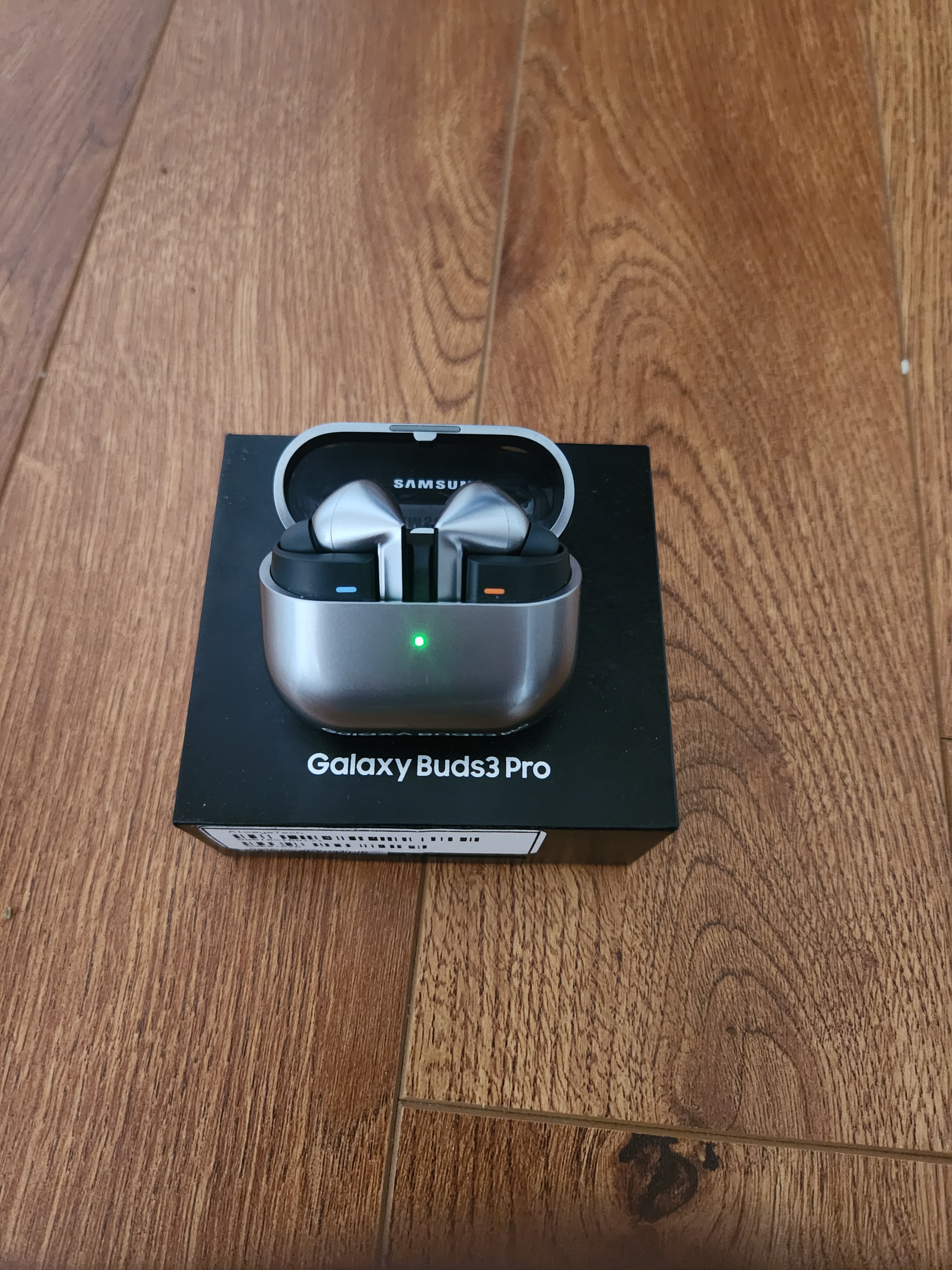 Samsung Galaxy Buds3 Pro - Like New!