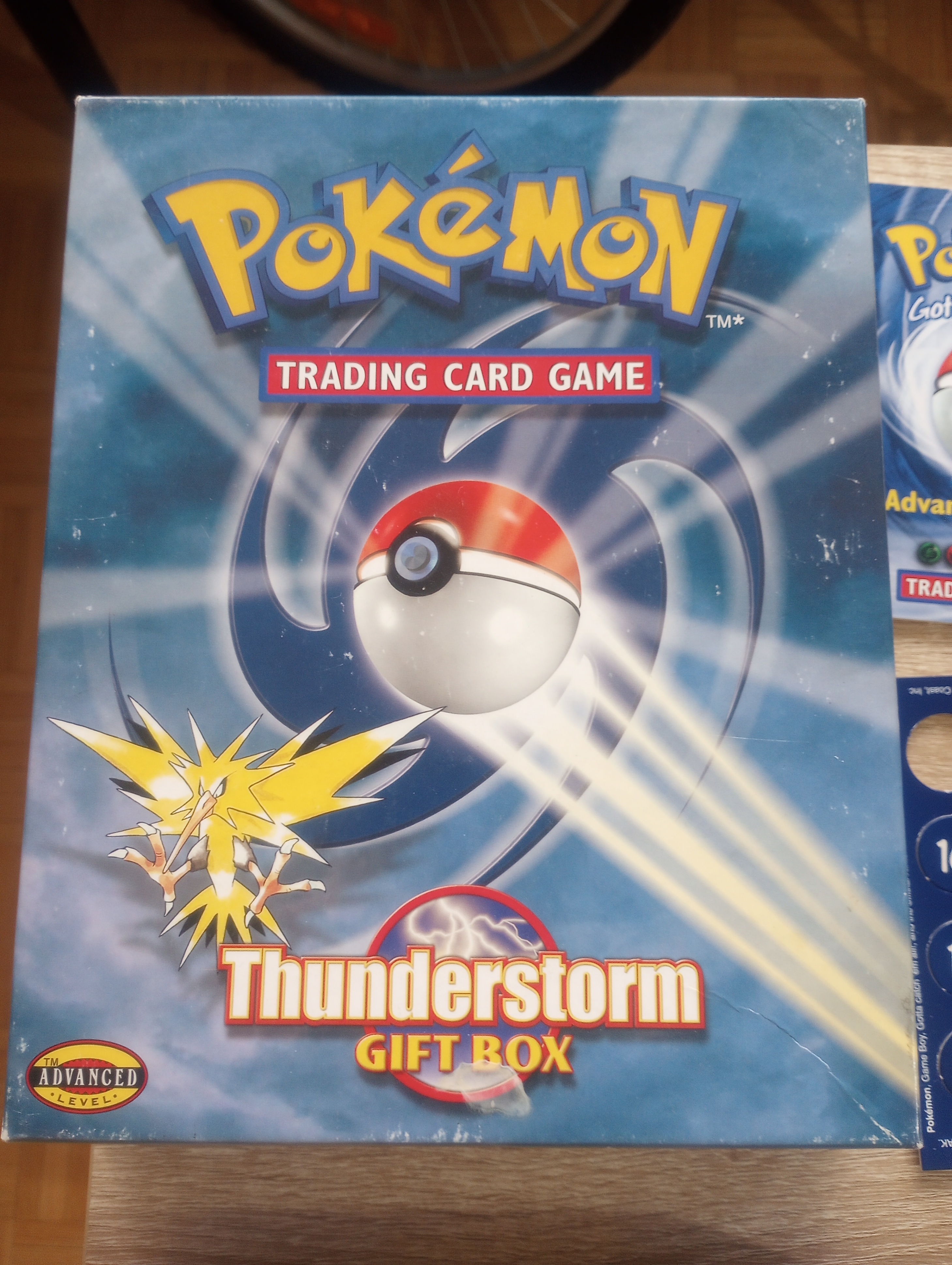 Pokemon Cards | Thunderstorm Gift Box (NO PACKS) - photo 2