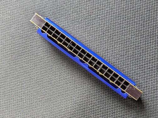 NOS Blue 16-hole Vintage "Bee" Harmonica Made in China - photo 4