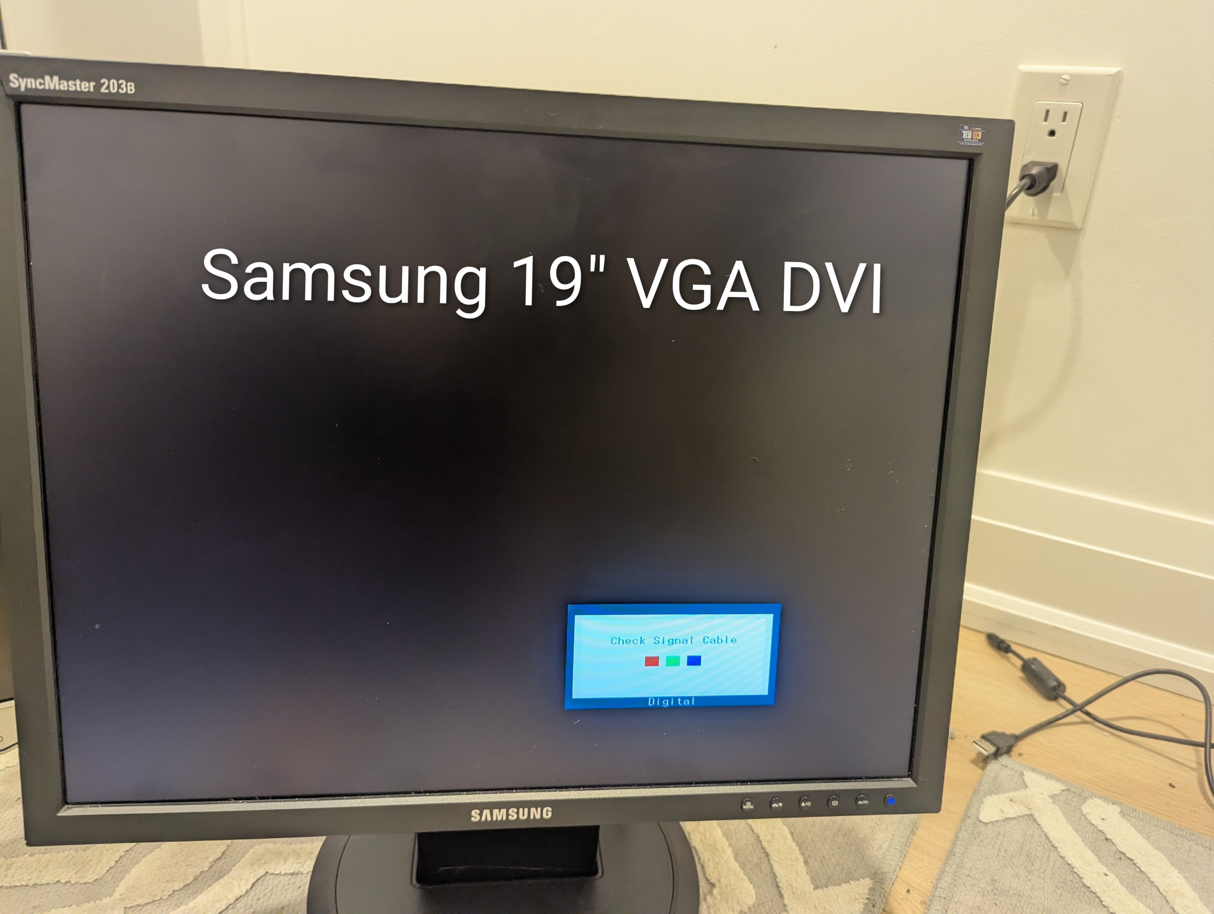 Dell, LG, Samsung Monitors 19-23" - 5 for $20 - photo 3