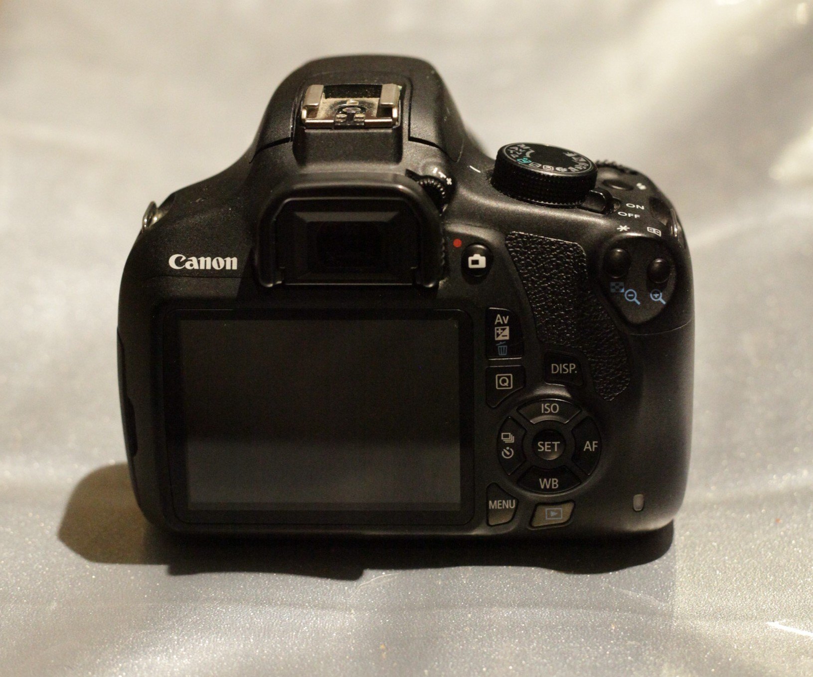 Canon EOS Rebel T5 + Canon EF-S 18-55 f/3.5-5.6 IS II - photo 2