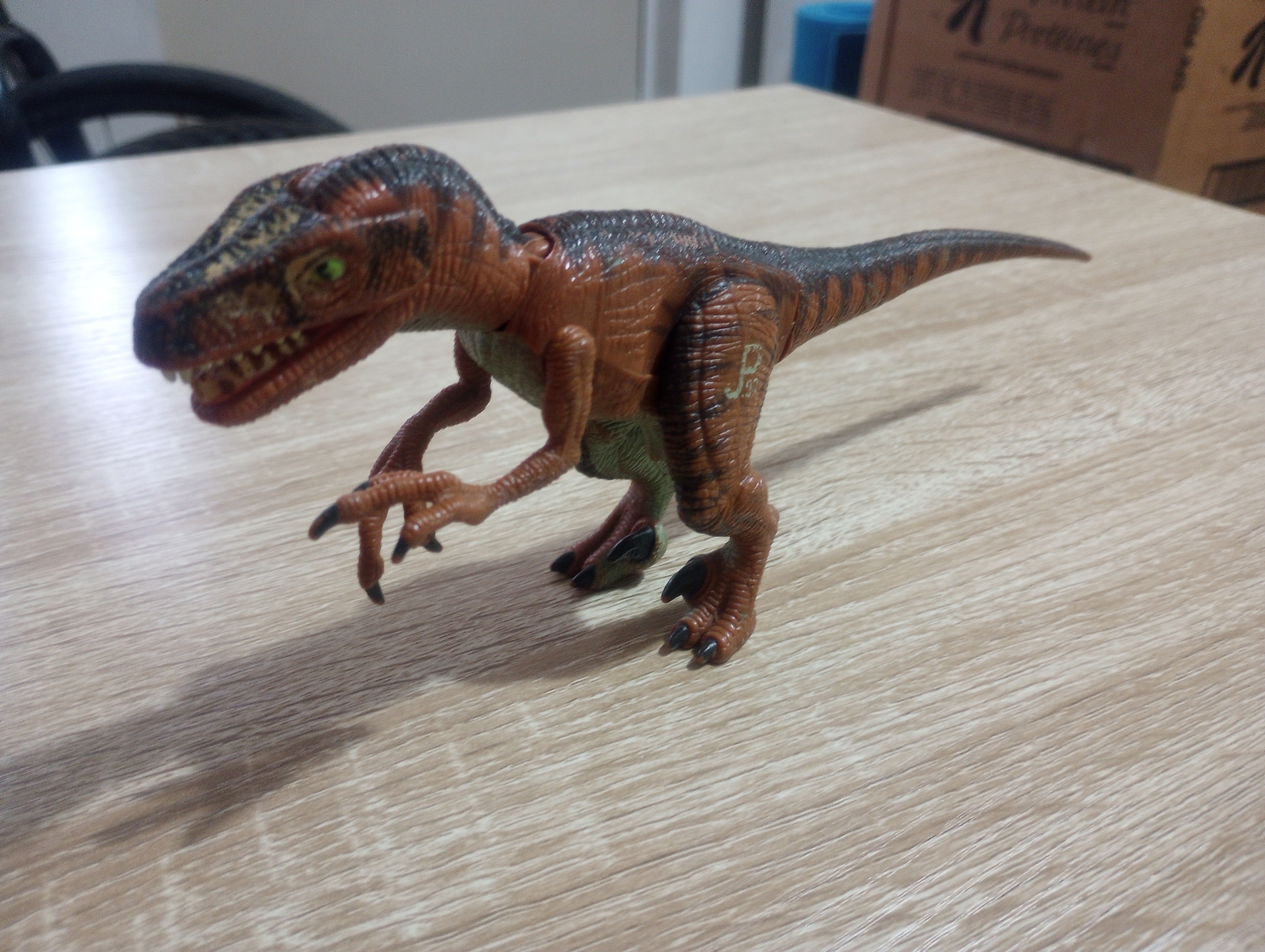 Jurassic Park JP03 Velociraptor Figure Toy Kenner 1993