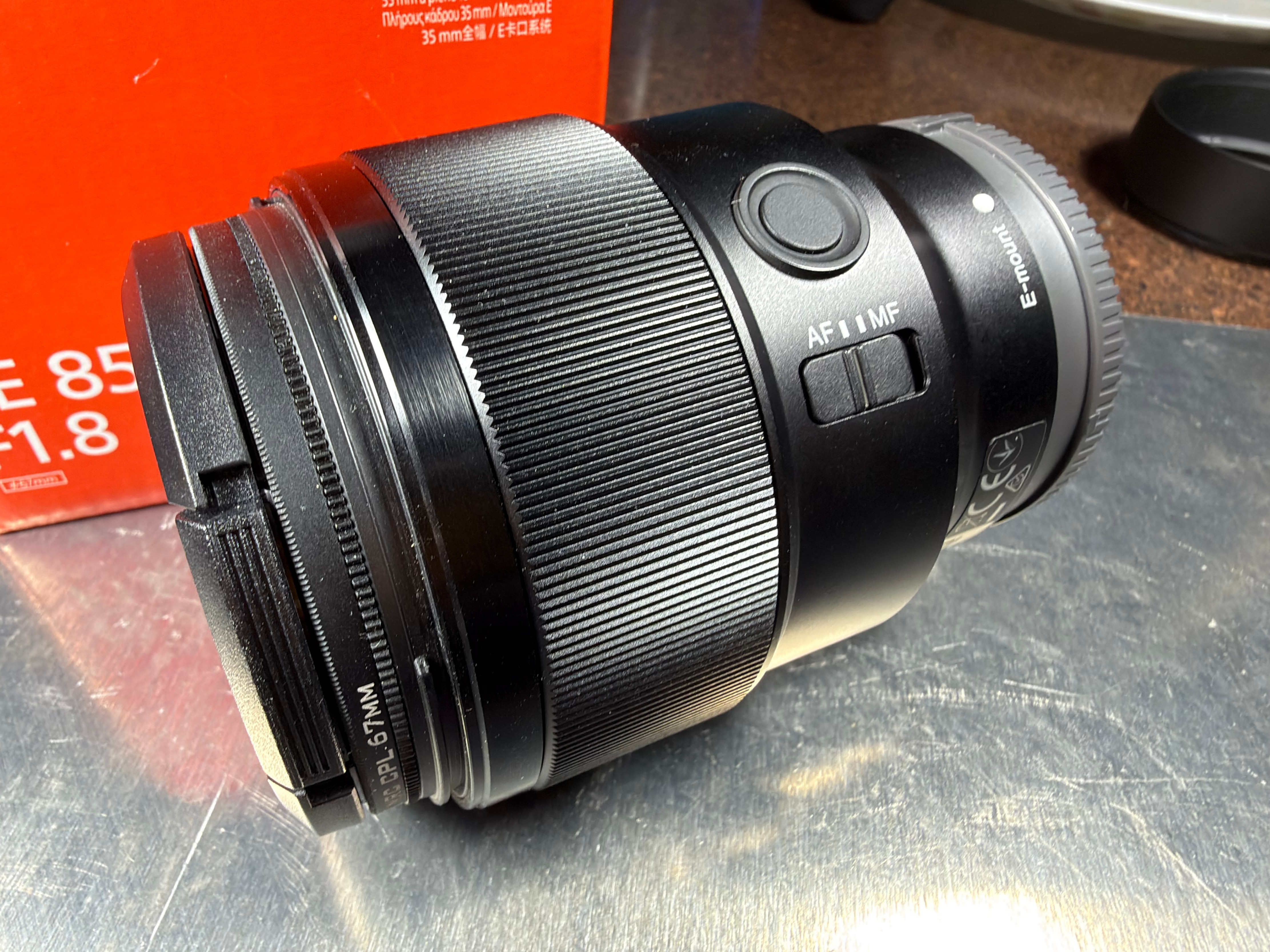Sony 85mm F1.8 SEL85F18 for E-Mount