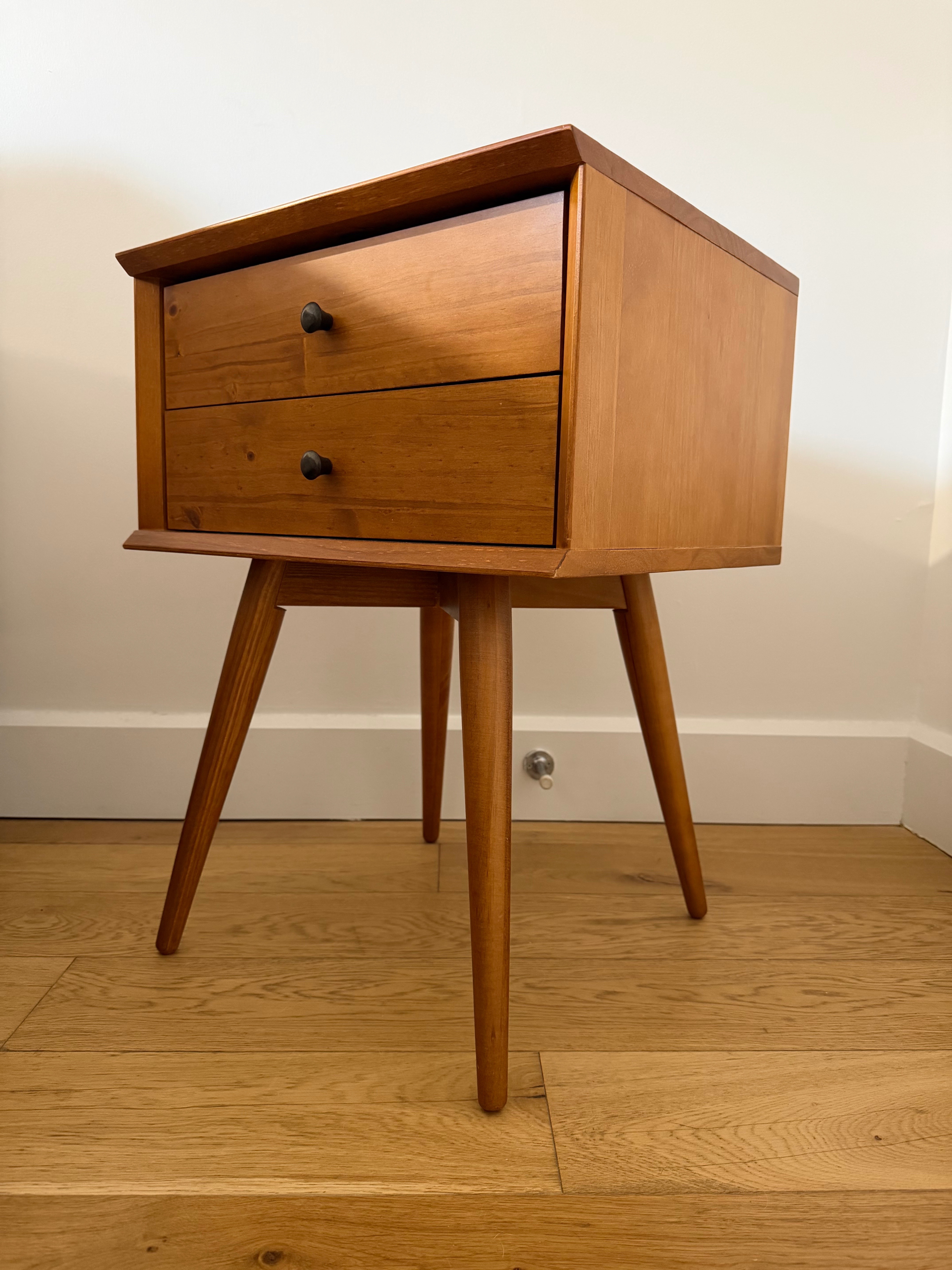Mid-Century Modern Nightstand (2 Drawers) – George Oliver - photo 4