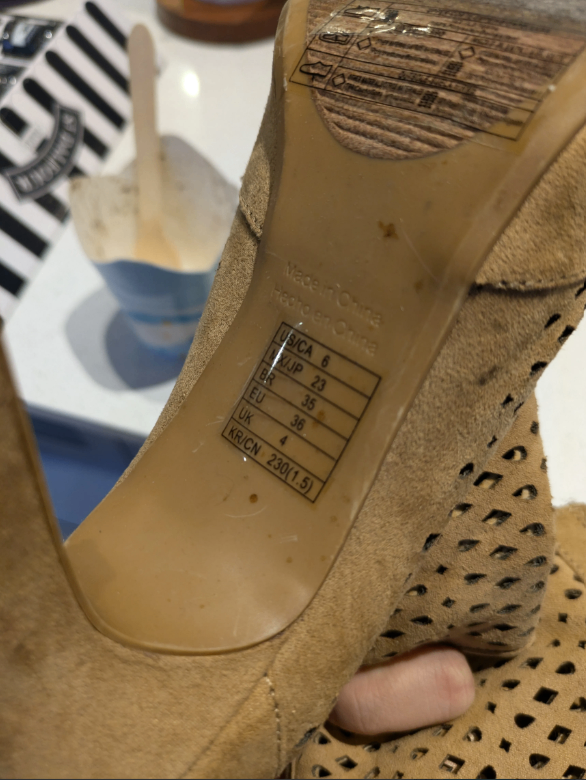 Suede Heels - Size 6 - photo 3