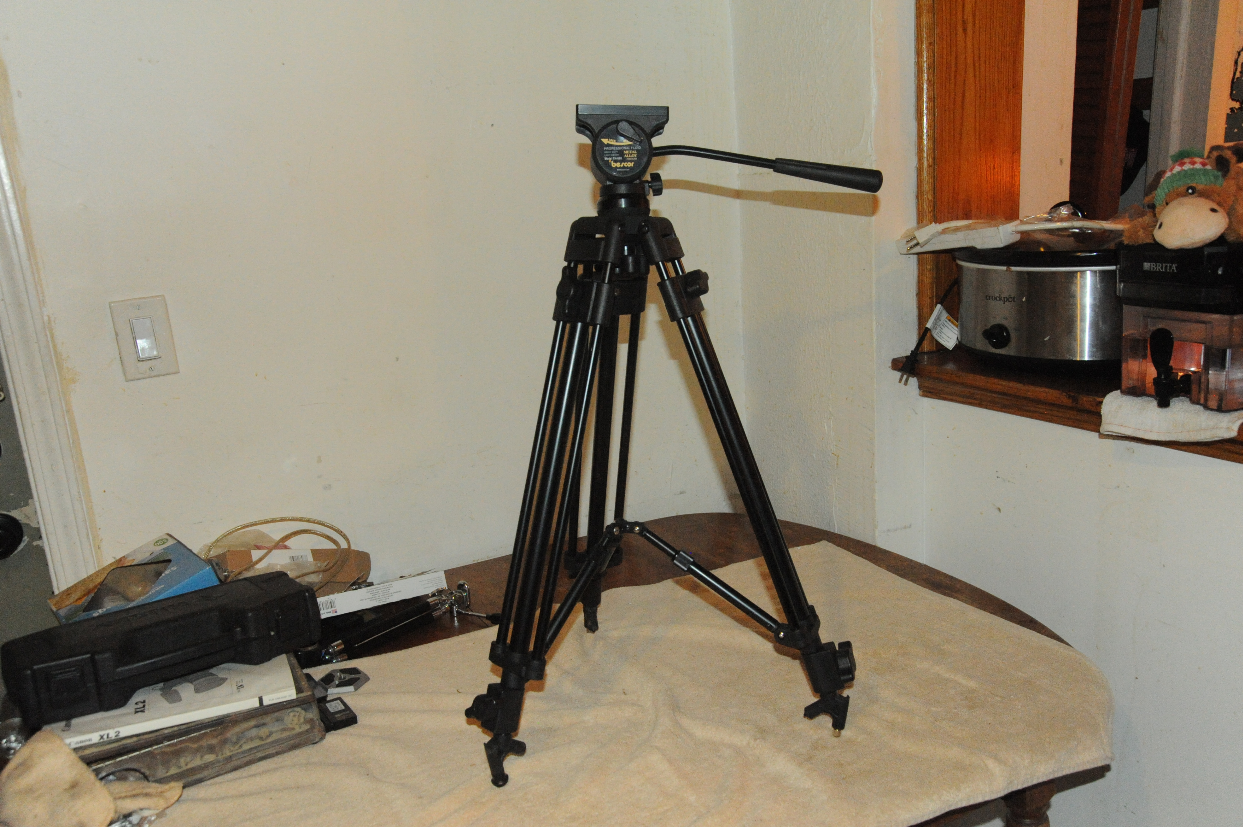 Bescor Tripod Model TH-660