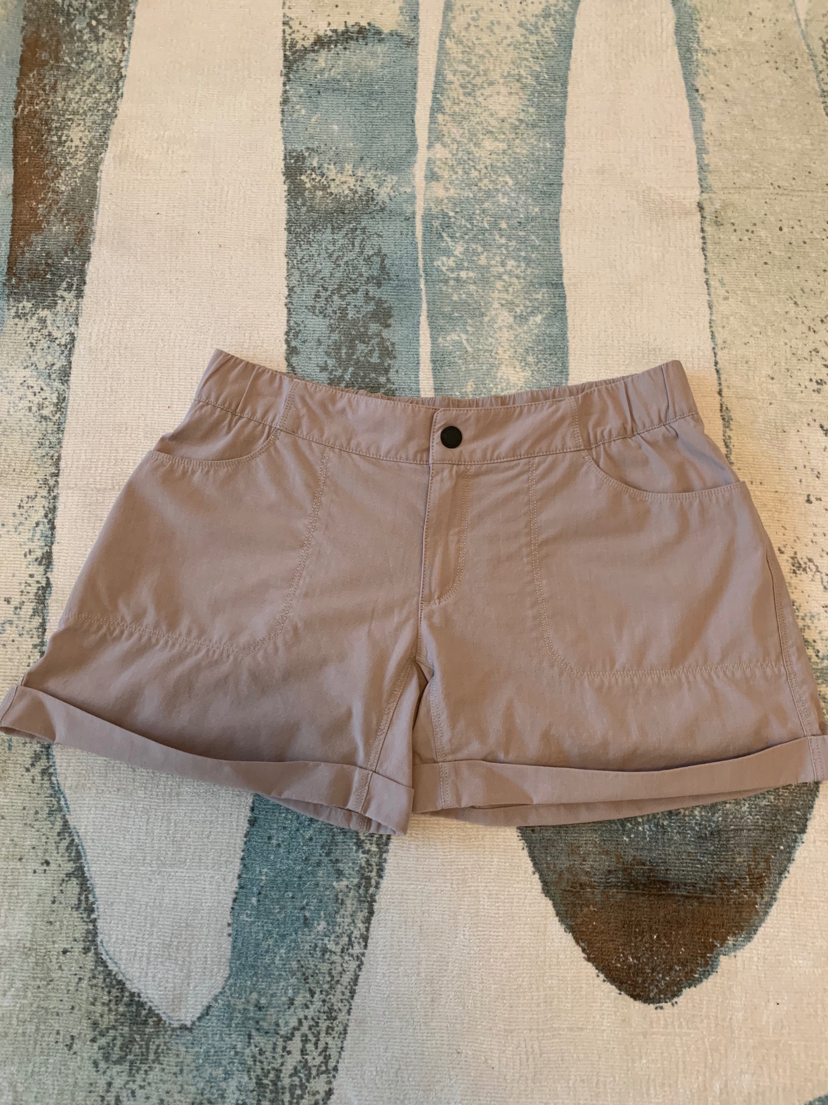 ICEBREAKER Merino SHORTS Women size L 32 like new paid $150+ - photo 5