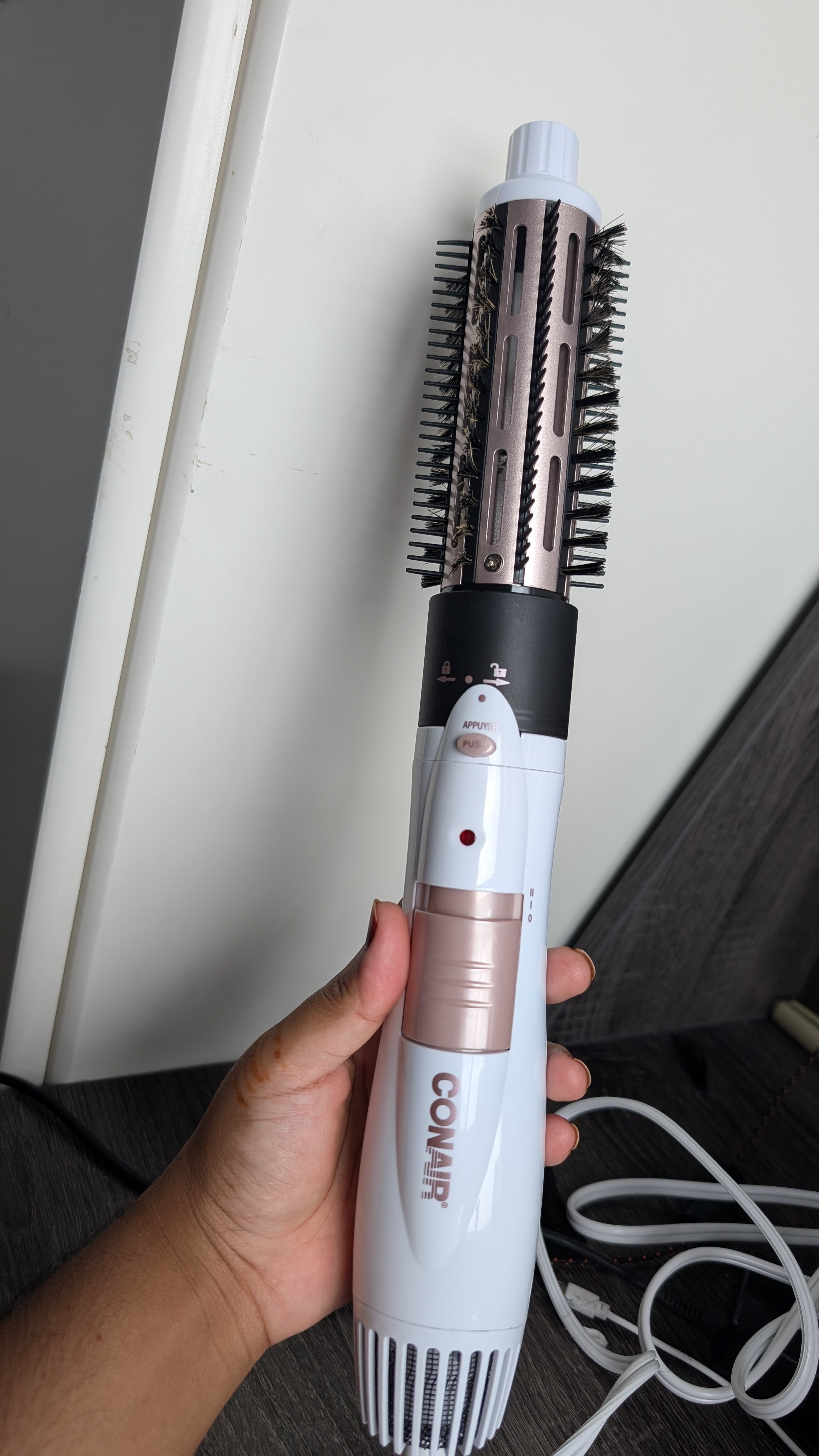 Conair 2-in-1 Double Ceramic Lightweight Hot Air Brush - photo 2