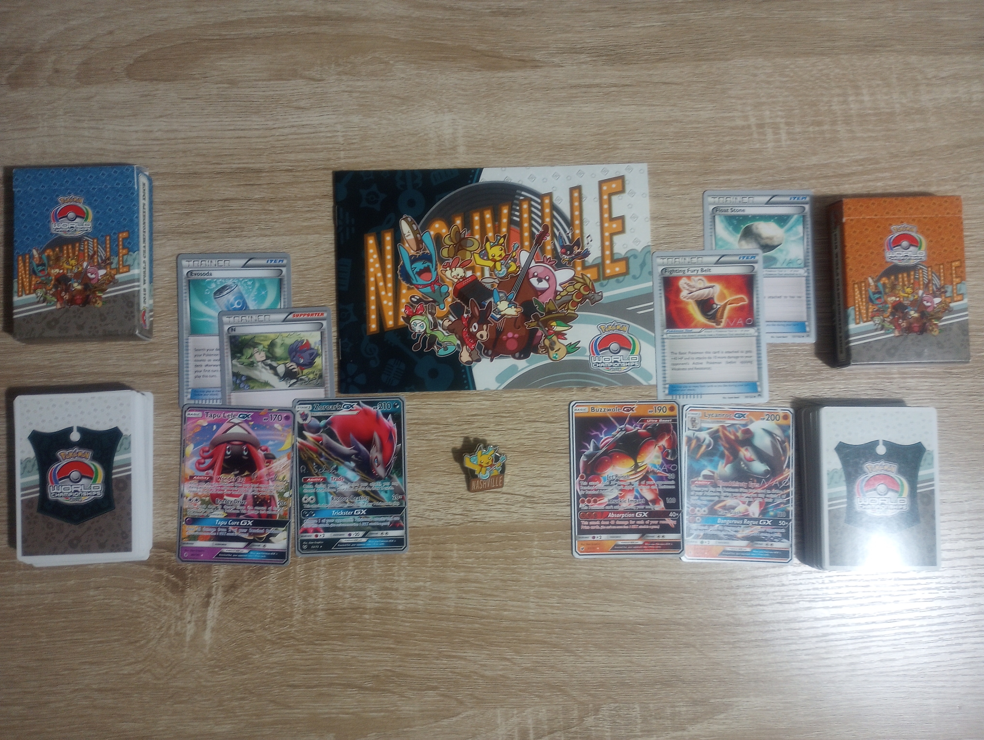 Pokemon 2018 World Championship Decks with Pin and Booklet