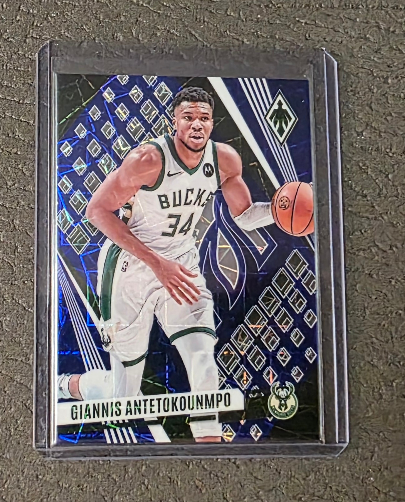 Giannis Antetokounmpo Phoenix Blue Lazer #176 /275