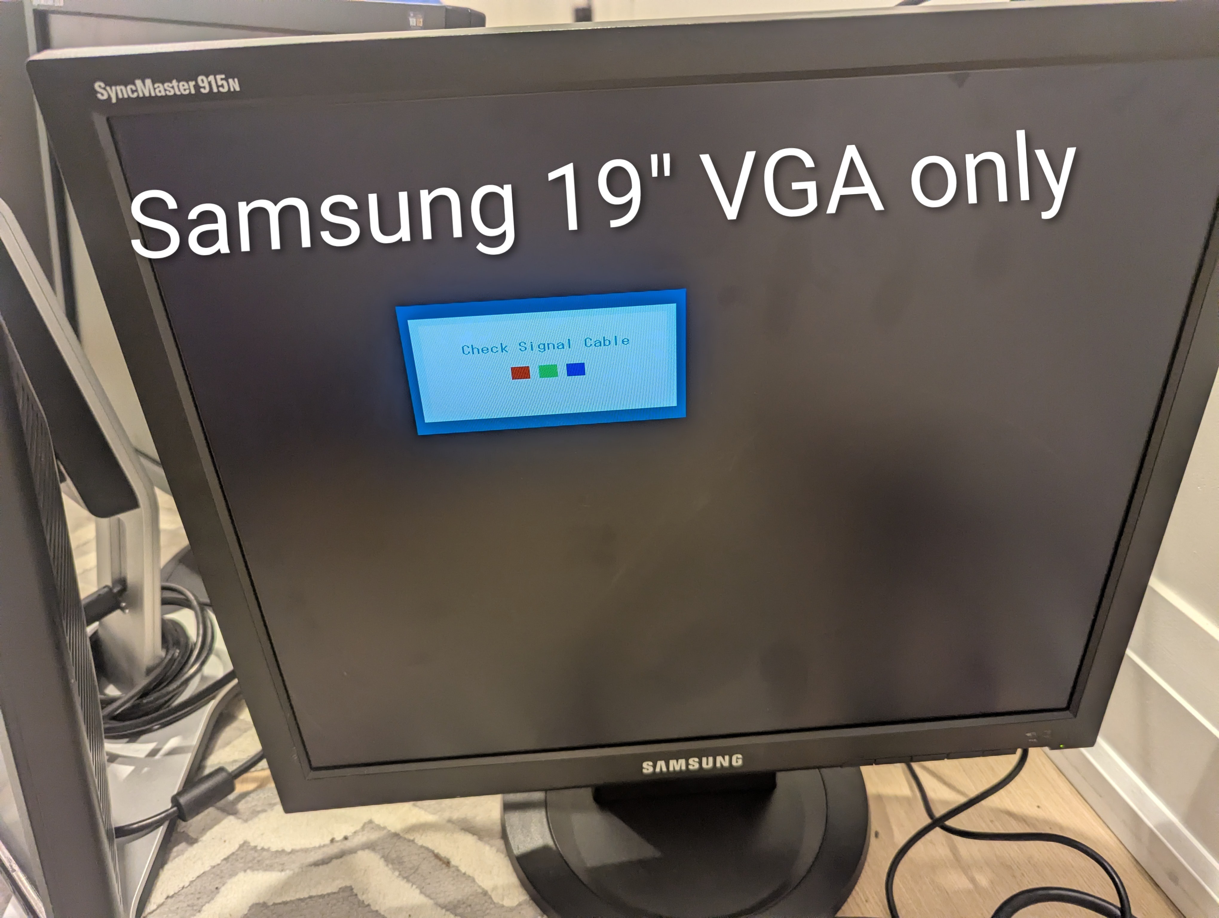 Dell, LG, Samsung Monitors 19-23" - 5 for $20 - photo 5